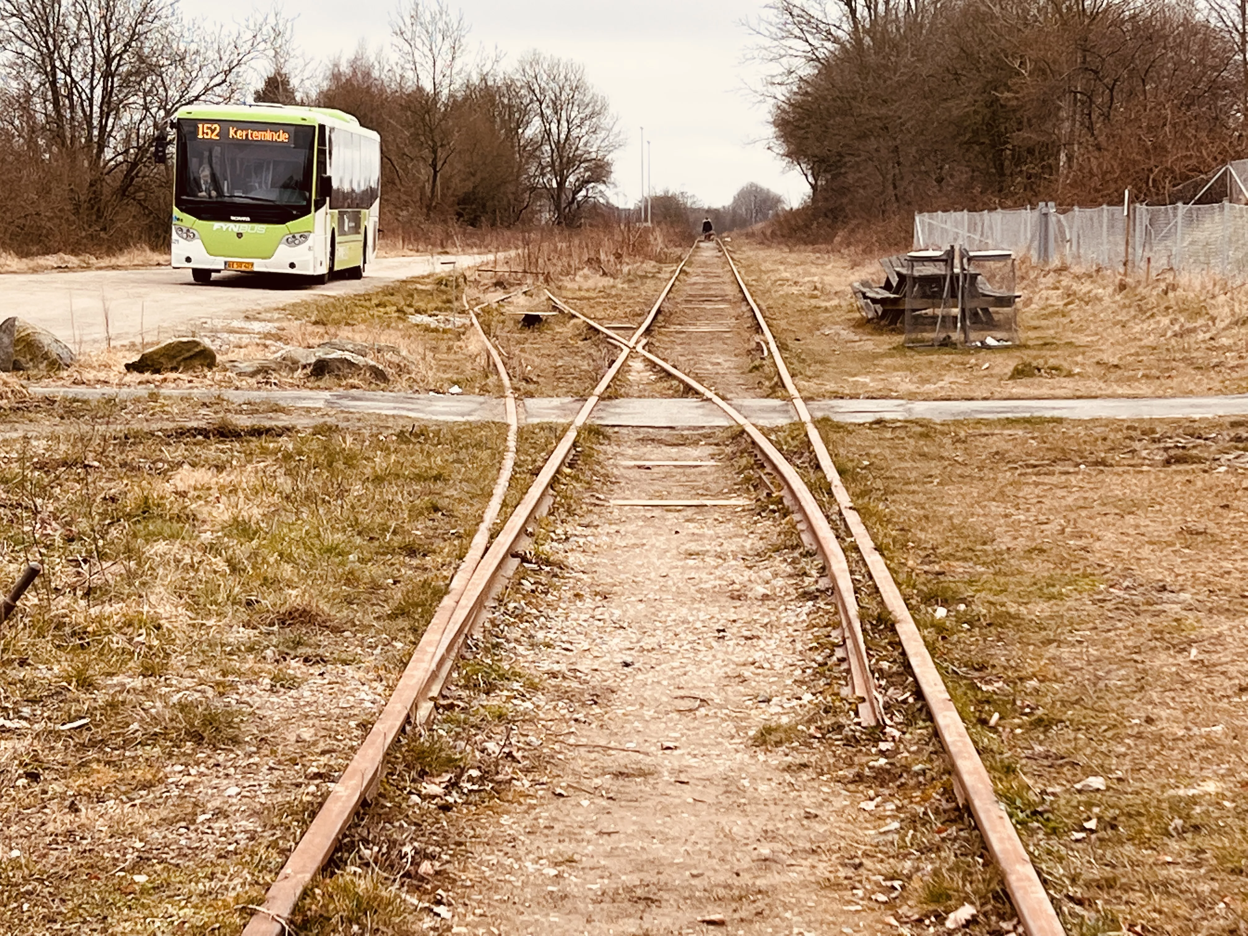 Billede af Glamsbjerg Stations sporareal. Billede af Glamsbjerg Stations sporareal.