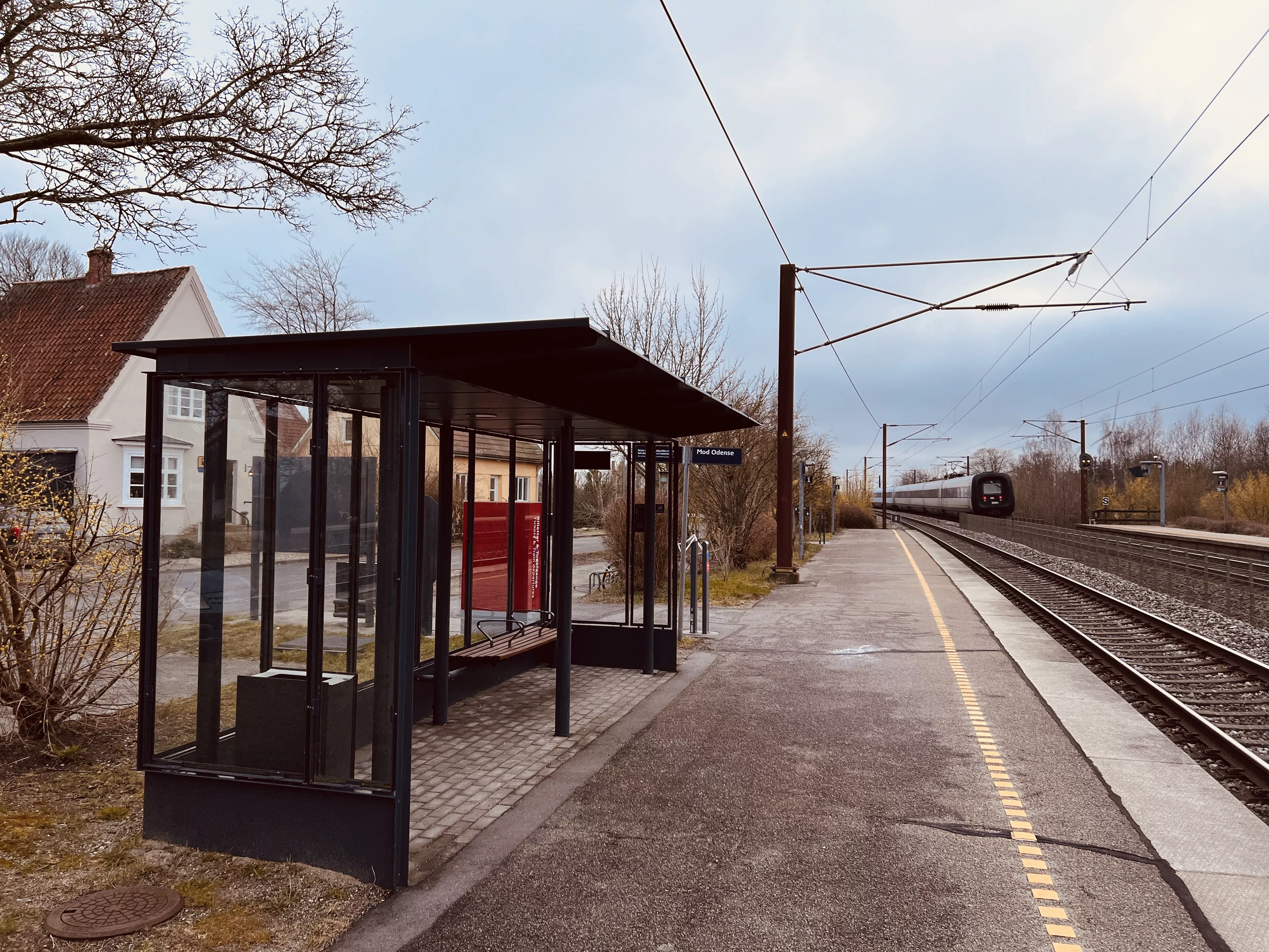 Billede af Holmstrup Trinbræt. Billede af Holmstrup Trinbræt.