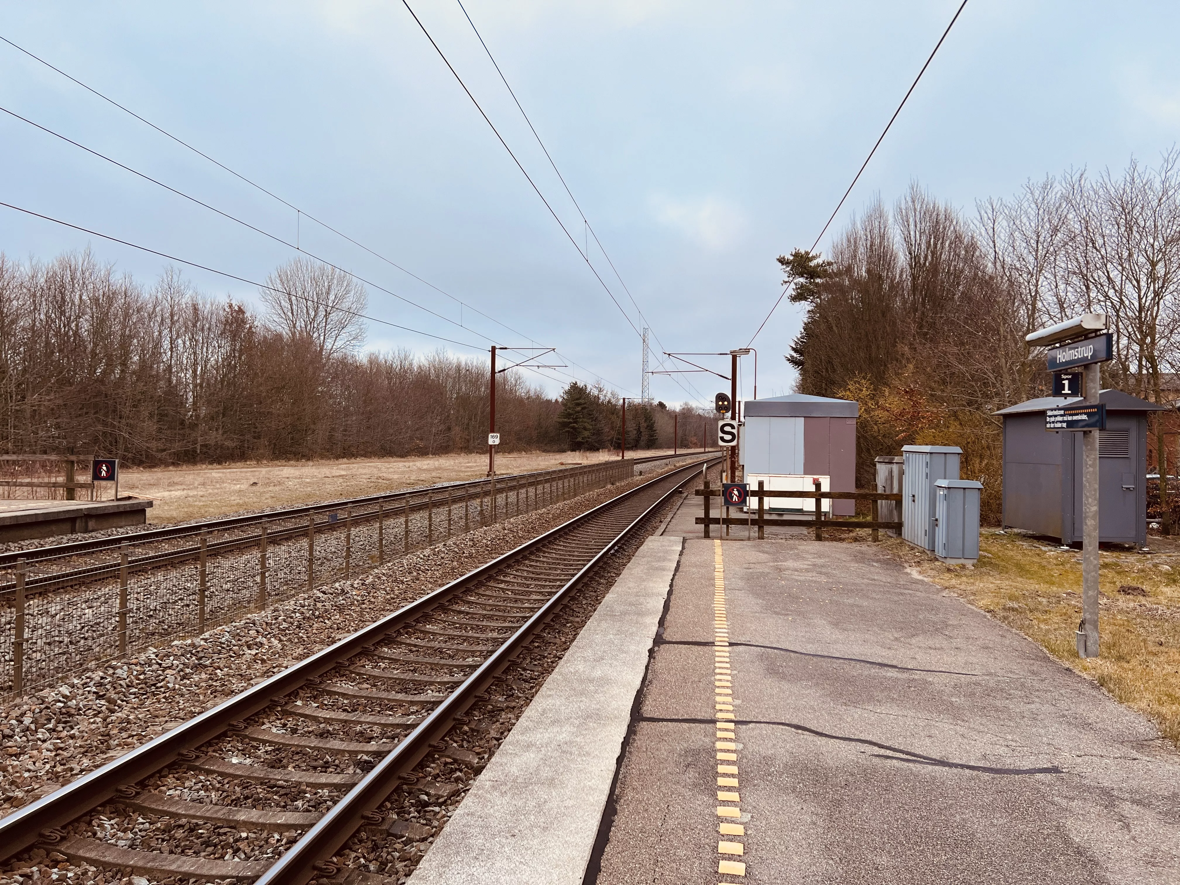 Billede af Holmstrup Holdeplads - Holdeplads er nedrevet, men Holmstrup Holdeplads har ligget her.