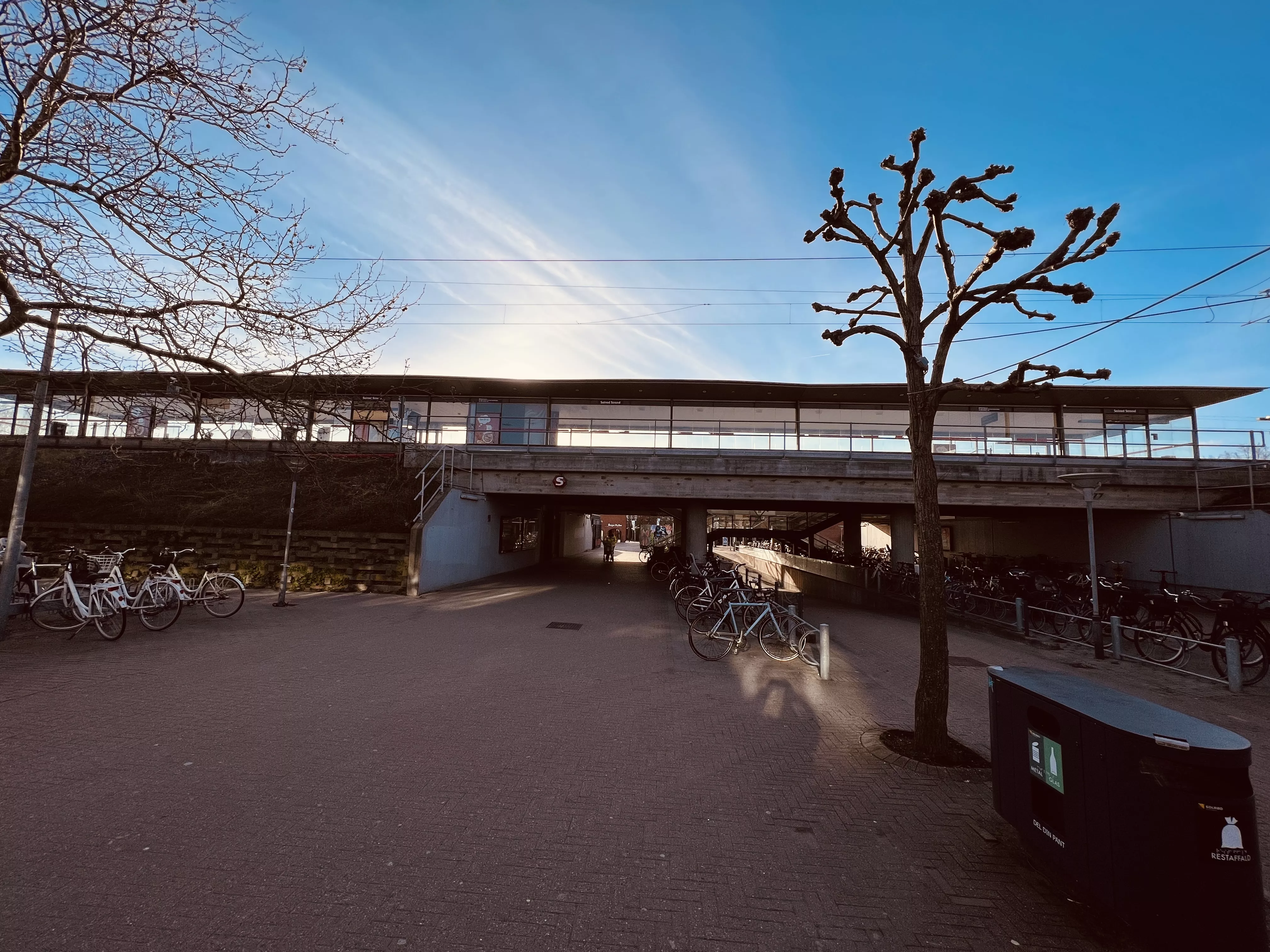 Billede af Solrød Strand S-togstrinbræt. Billede af Solrød Strand S-togstrinbræt.