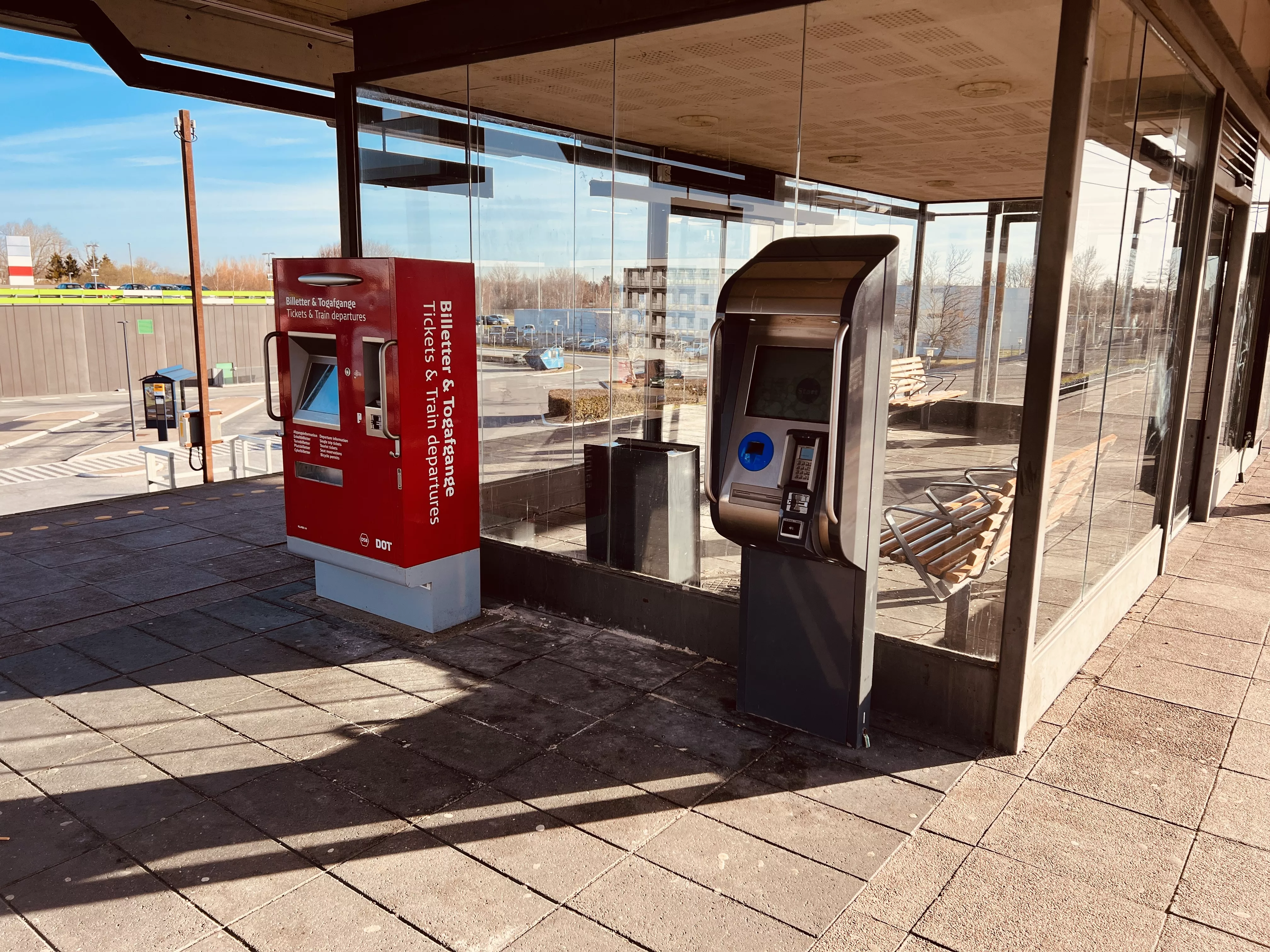 Billede af Karlslunde S-togstrinbræt. Billede af Karlslunde S-togstrinbræt.