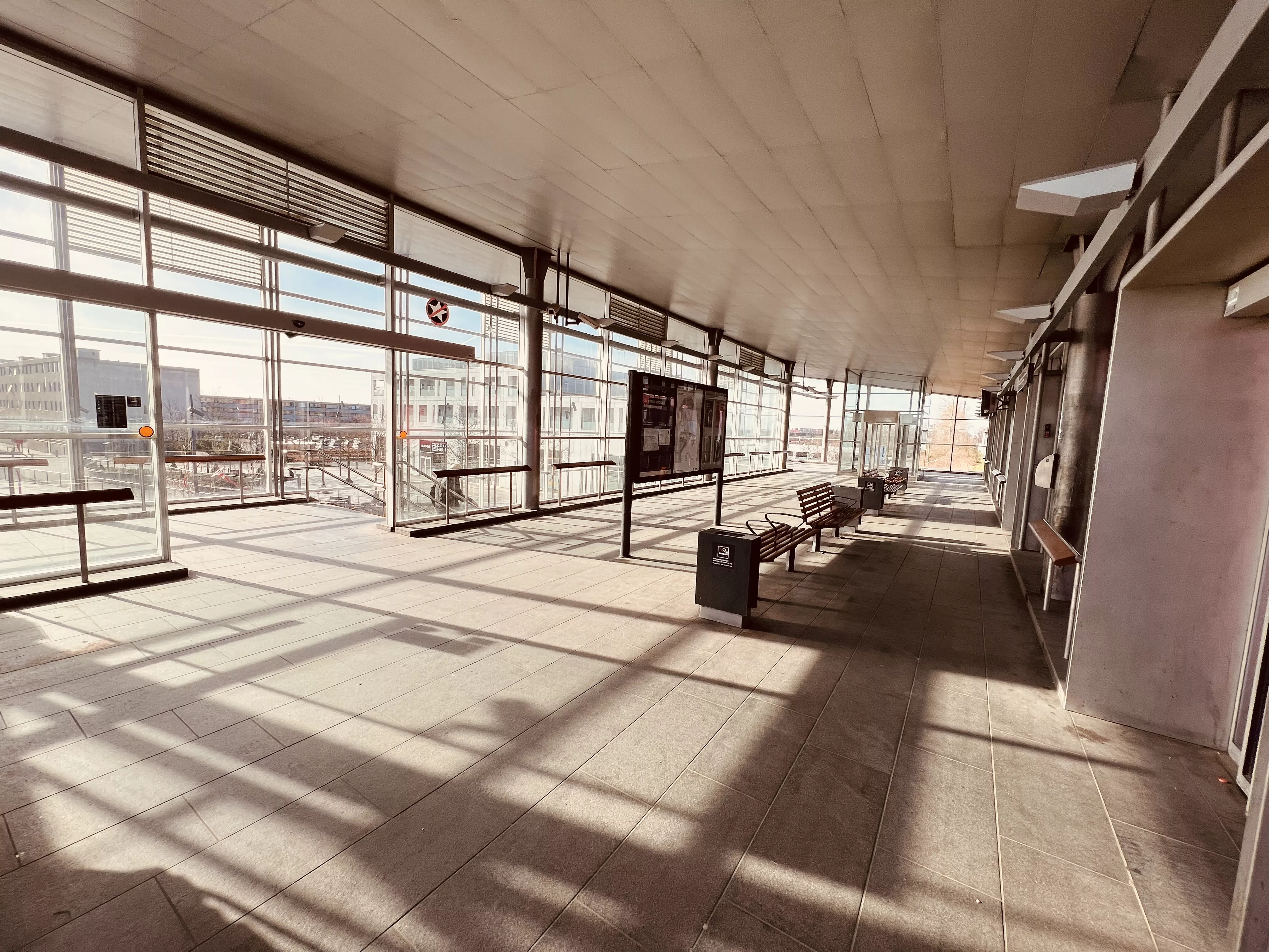 Billede af Ishøj S-togsstation. Billede af Ishøj S-togsstation.