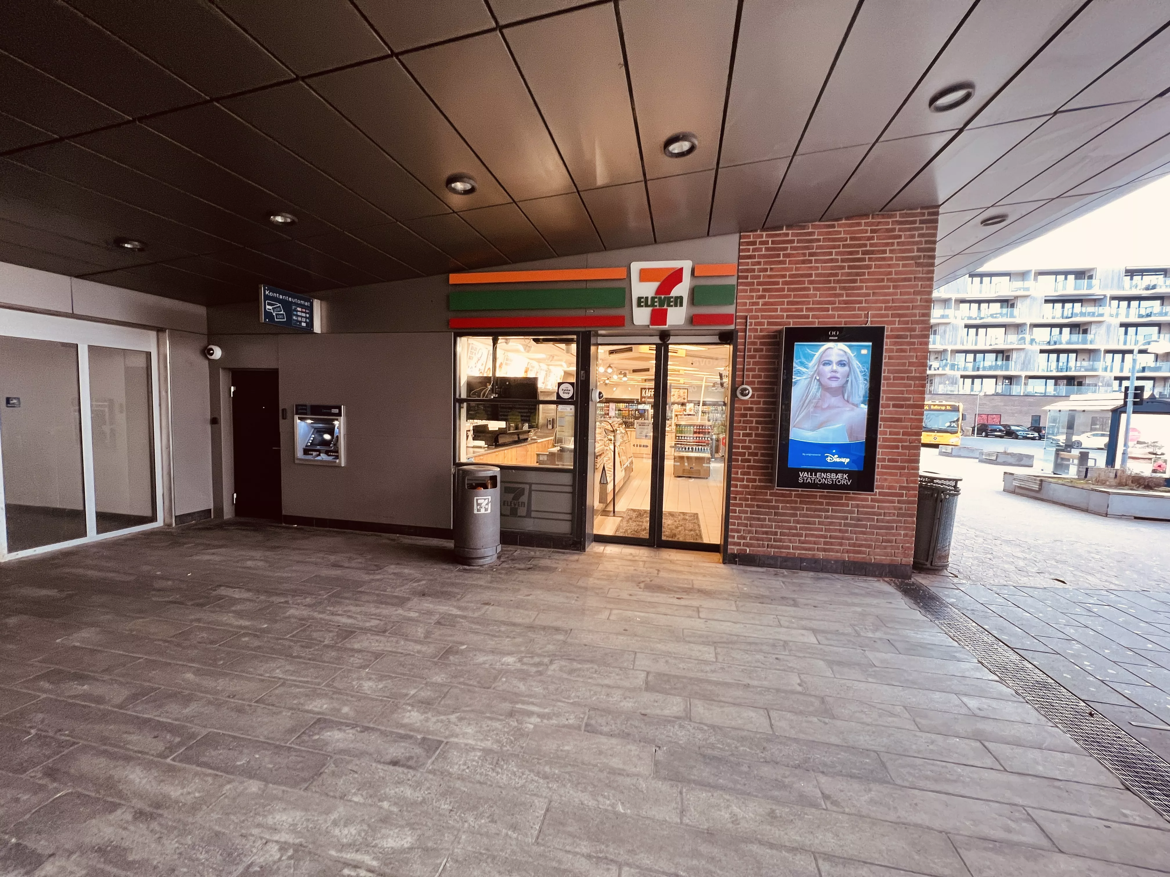 Billede af Vallensbæk S-togsstation. Billede af Vallensbæk S-togsstation.