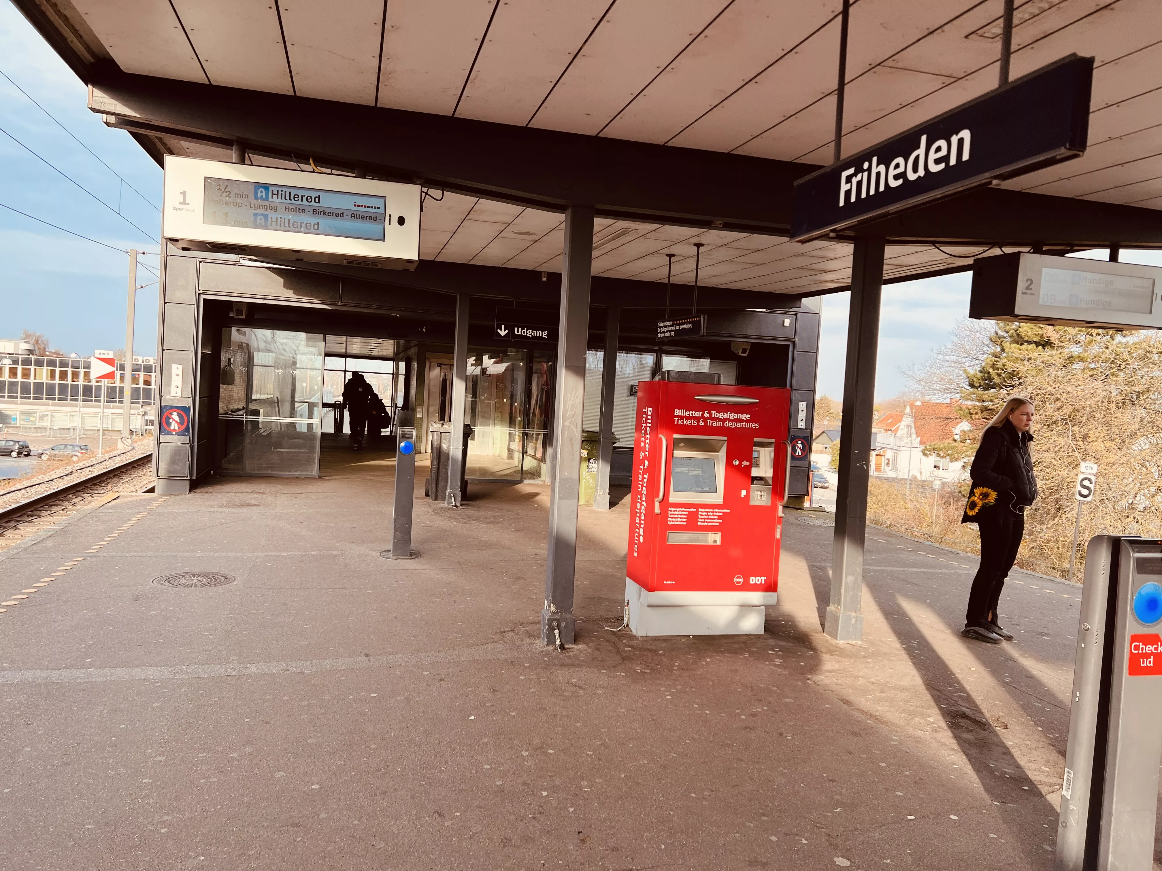 Billede af Friheden S-togstrinbræt. Billede af Friheden S-togstrinbræt.