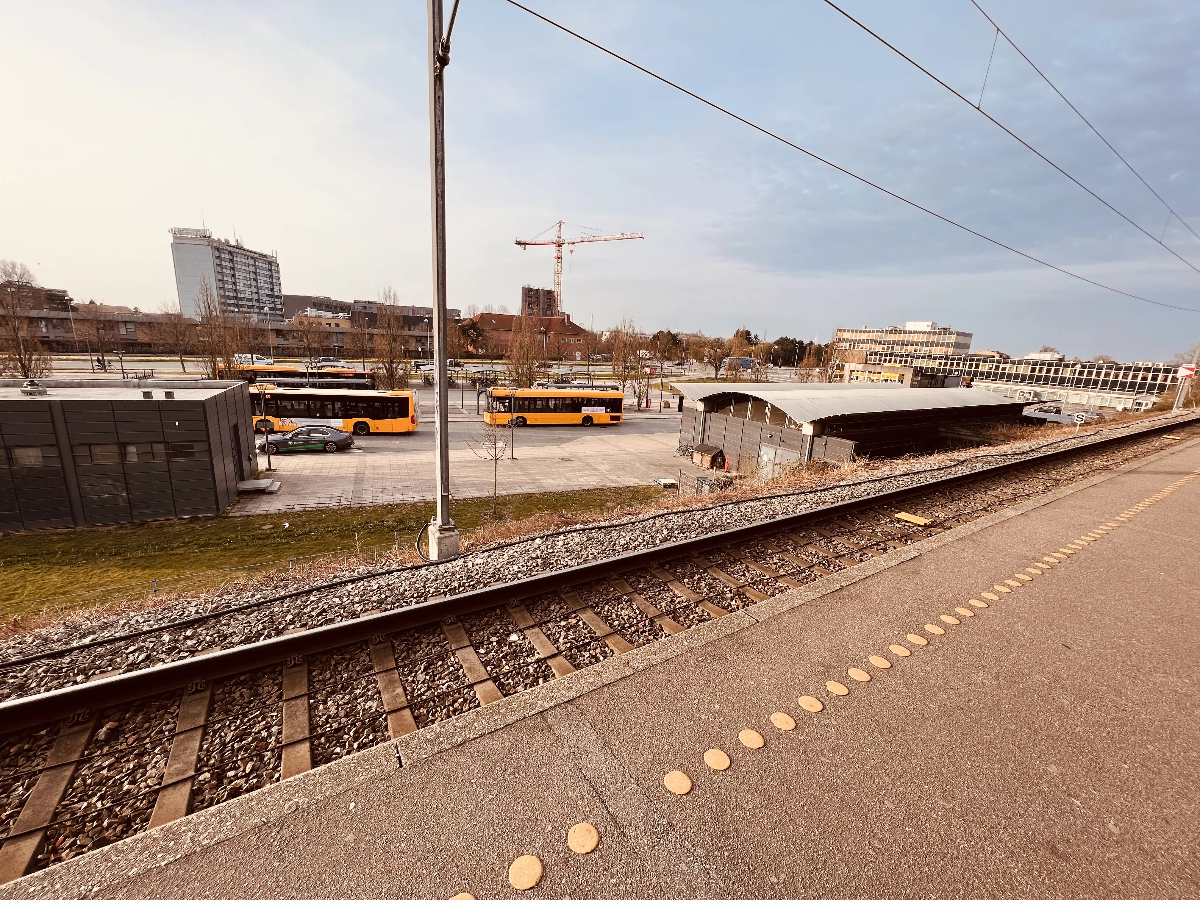 Billede af Friheden S-togstrinbræt. Billede af Friheden S-togstrinbræt.