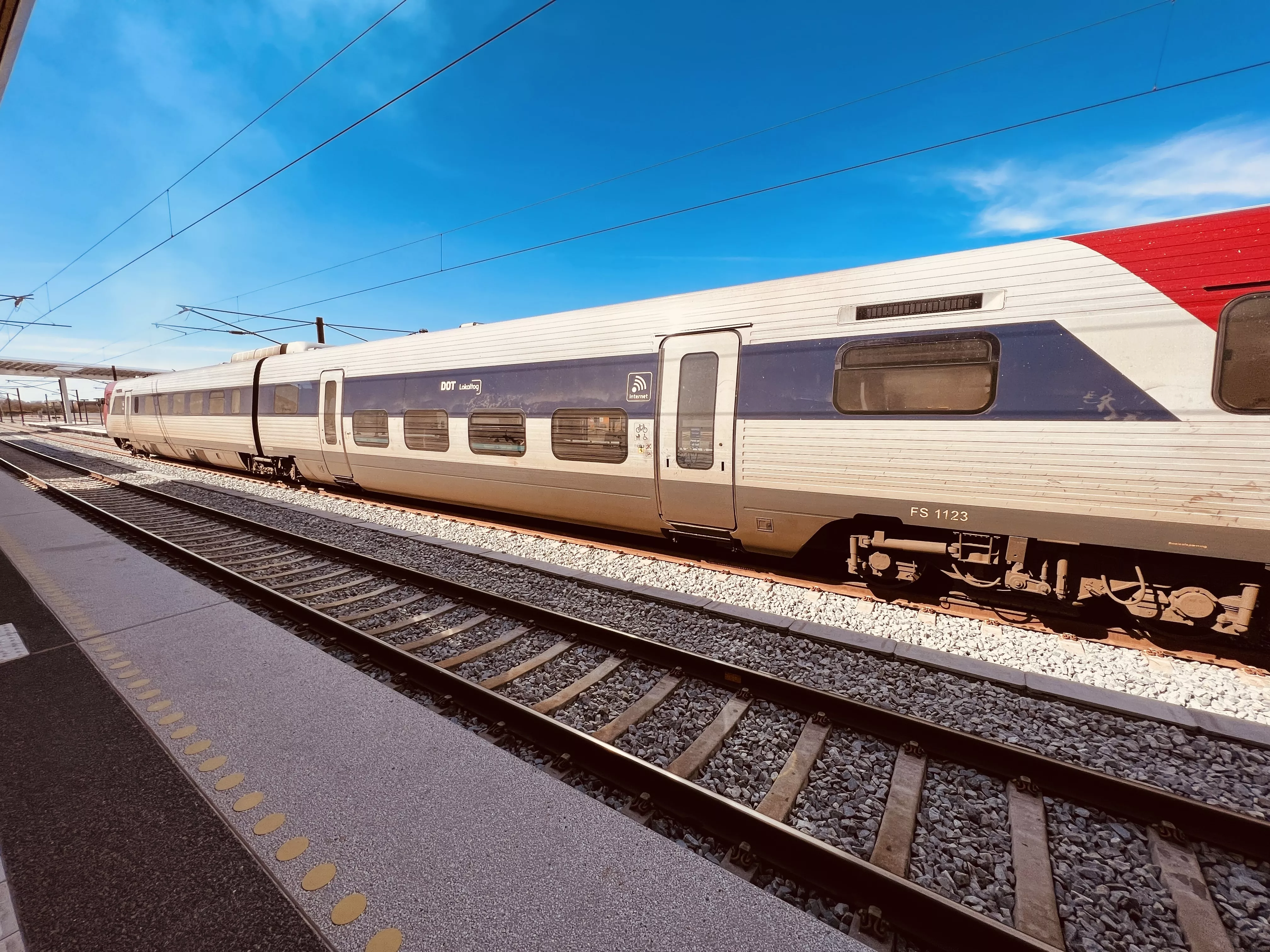 Billede af tog ud for Slagelse Station. Billede af tog ud for Slagelse Station.