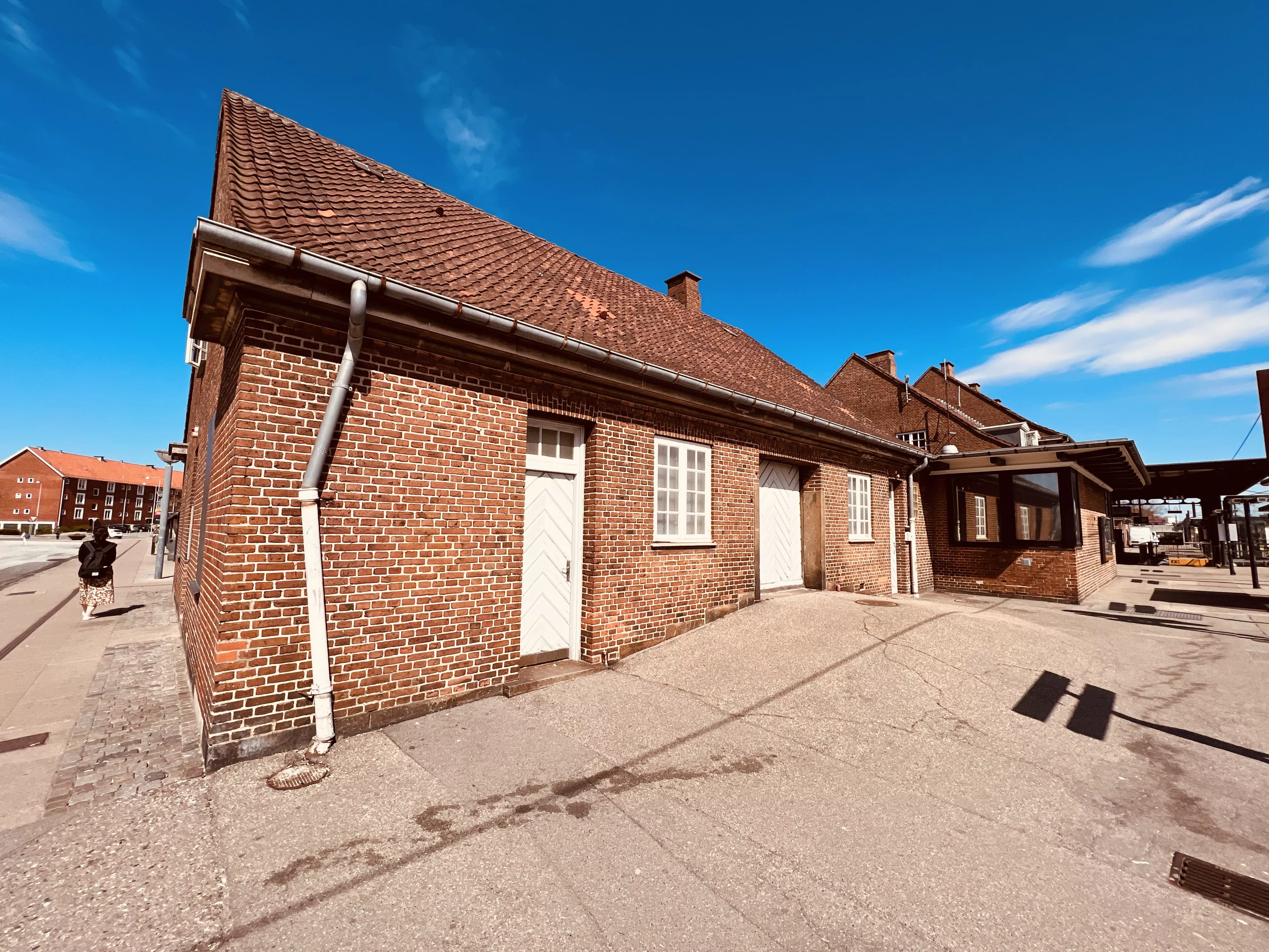 Billede af Ringsted Stations varehus. Billede af Ringsted Stations varehus.