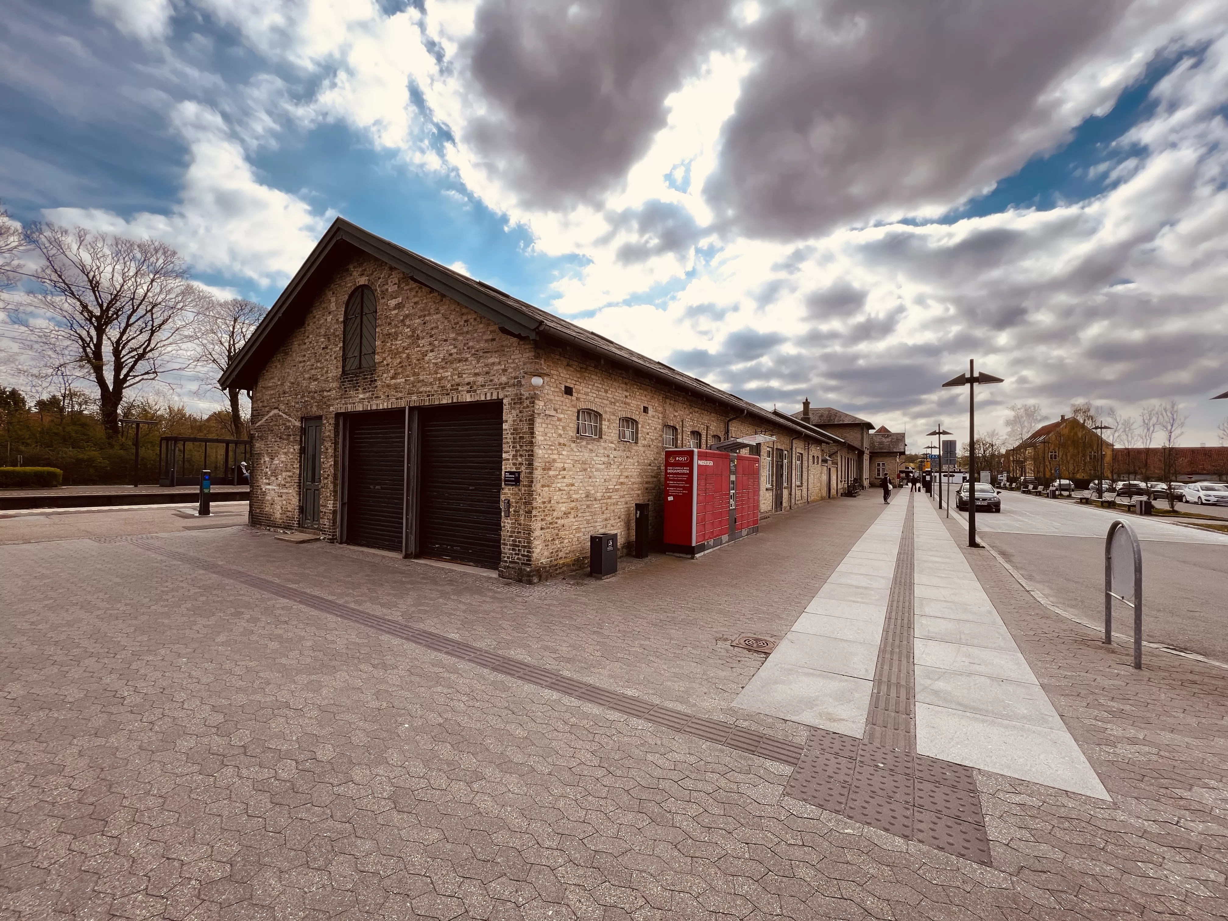 Billede af Sorø Stations varehus. Billede af Sorø Stations varehus.