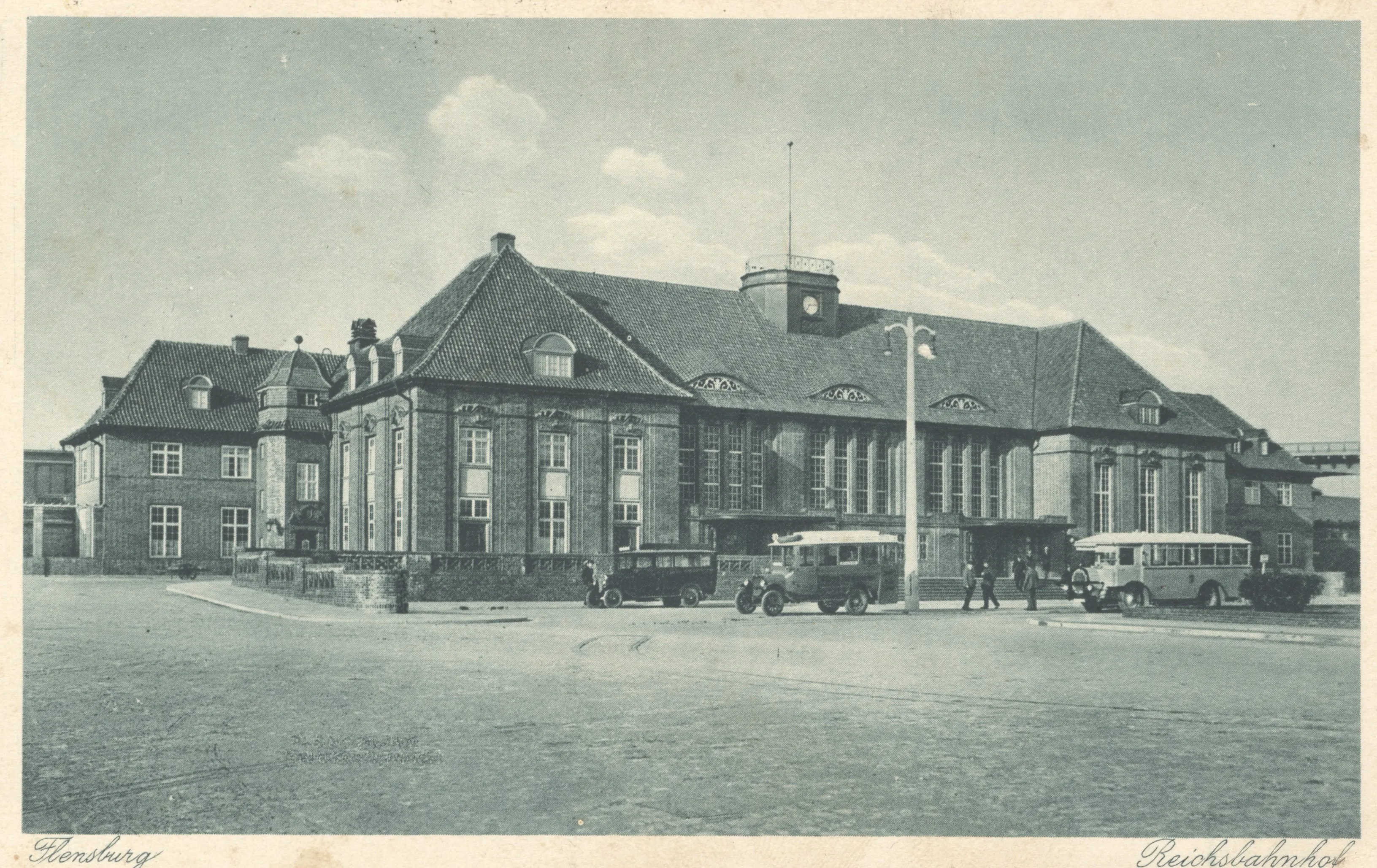 Postkort af Flensborg Banegård. Postkort af Flensborg Banegård.
