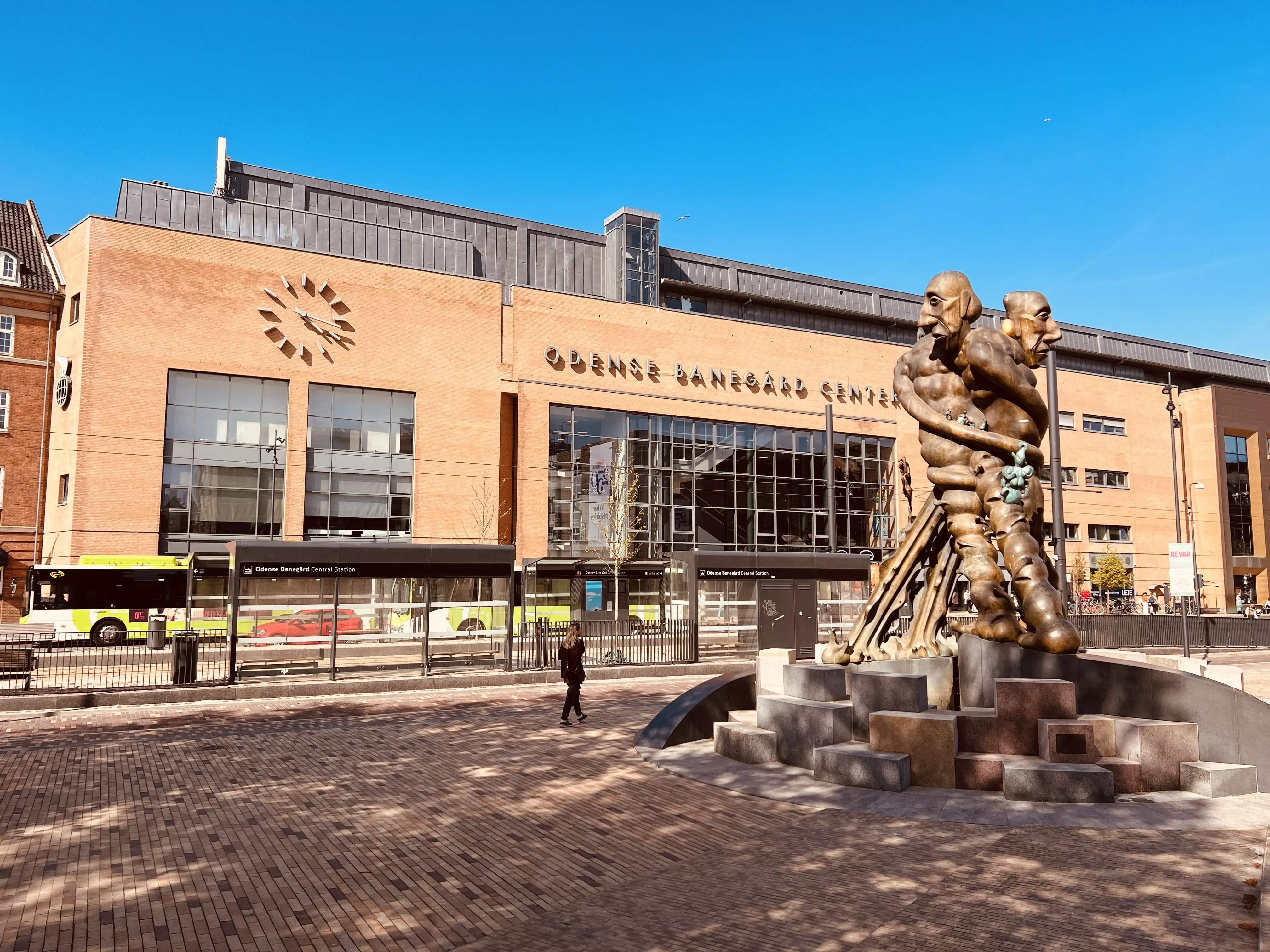 Billede af Odense Banegård Letbanestation. Billede af Odense Banegård Letbanestation.