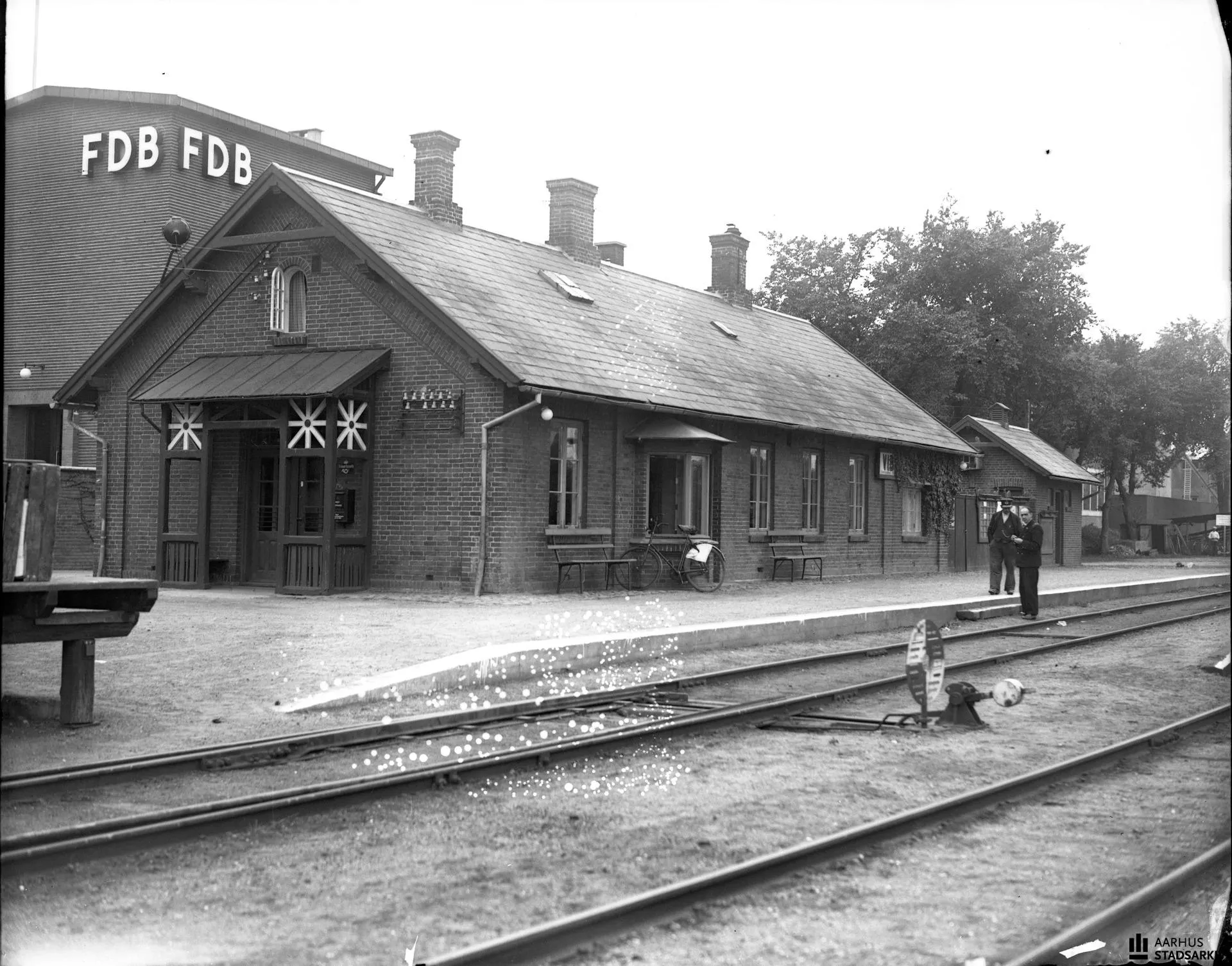 Billede af Viby Jylland Station kort før den blev revet ned. Billede af Viby Jylland Station kort før den blev revet ned.