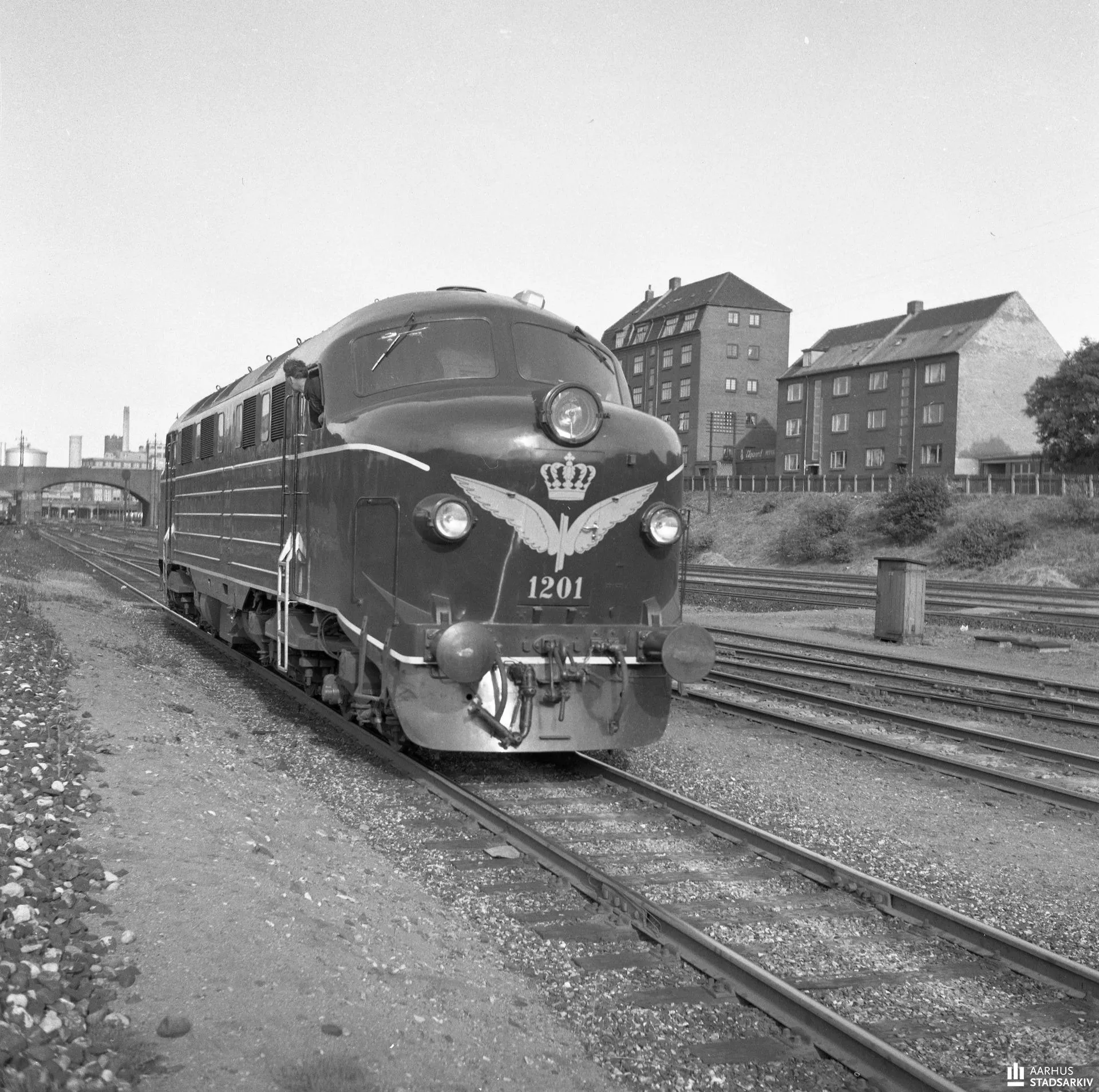Billede af DSB MY 1201 ud for Aarhus Hovedbanegård. Billede af DSB MY 1201 ud for Aarhus Hovedbanegård.