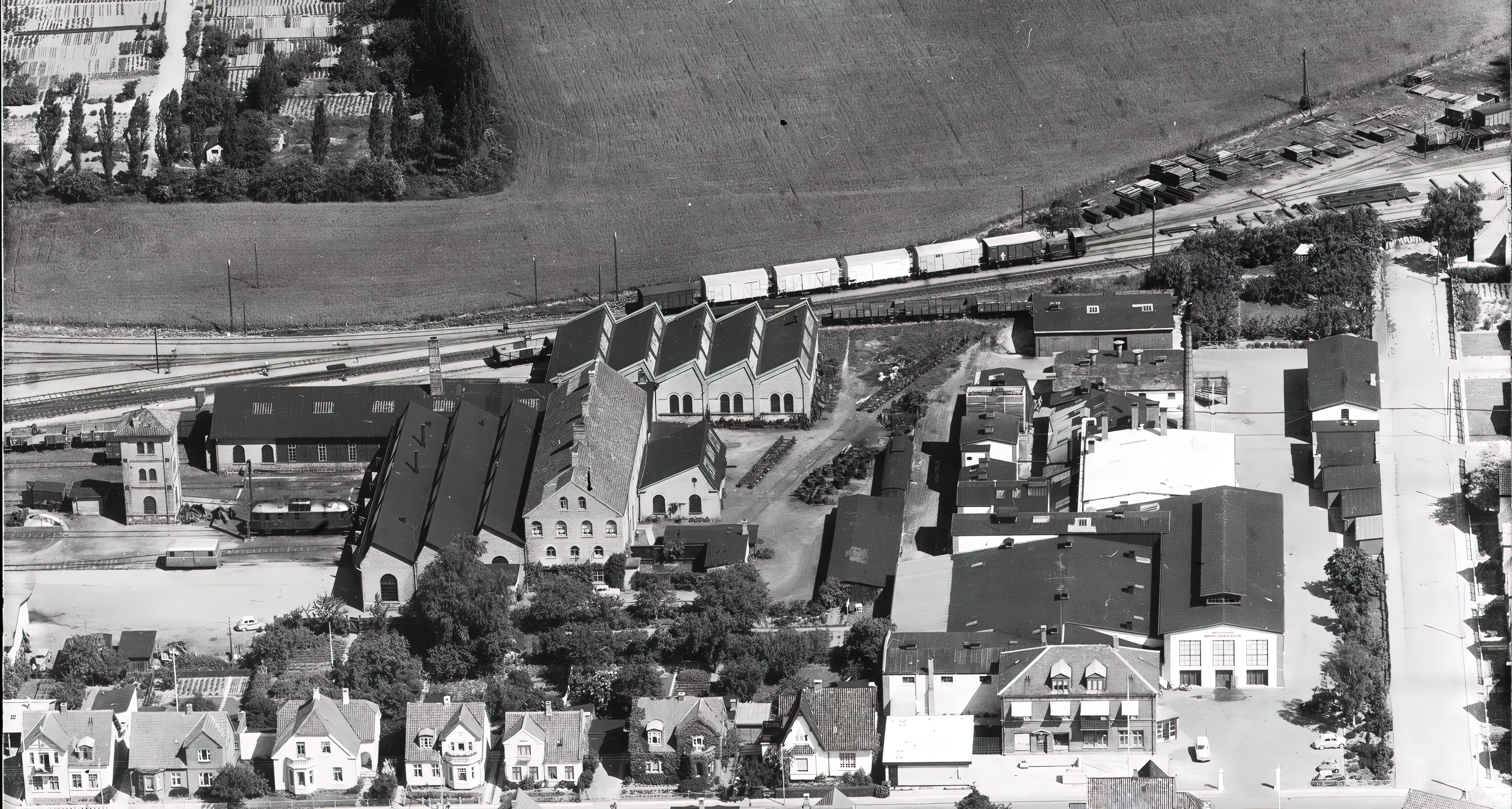 Billede af Lollandsbanens Værksteder ved Maribo Station. Billede af Lollandsbanens Værksteder ved Maribo Station.