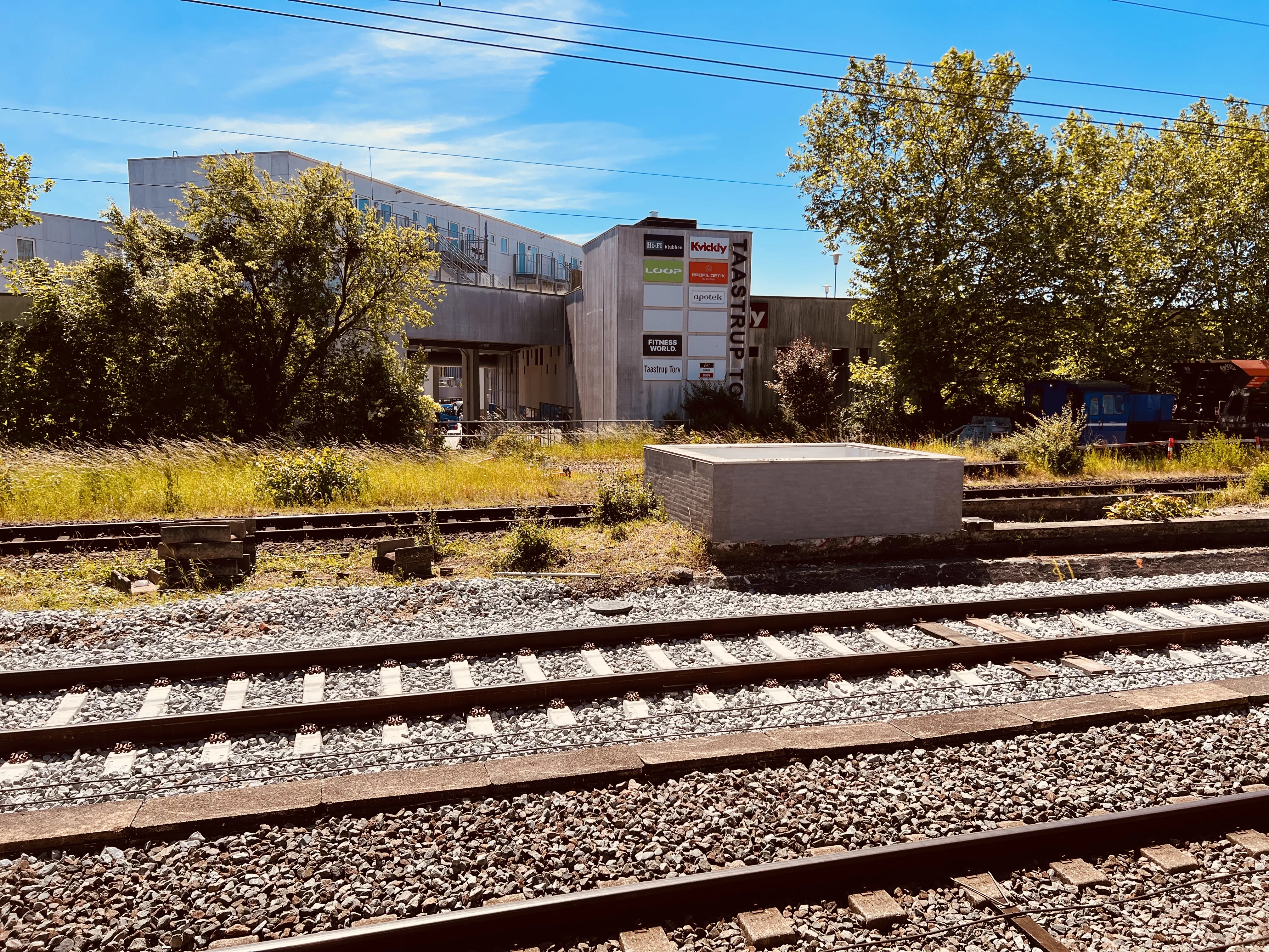 Billede af Tåstrup Billetsalgssted - Billetsalgssted er nedrevet, men Tåstrup Billetsalgssted har ligget her. Billede af Tåstrup Billetsalgssted - Billetsalgssted er nedrevet, men Tåstrup Billetsalgssted har ligget her.