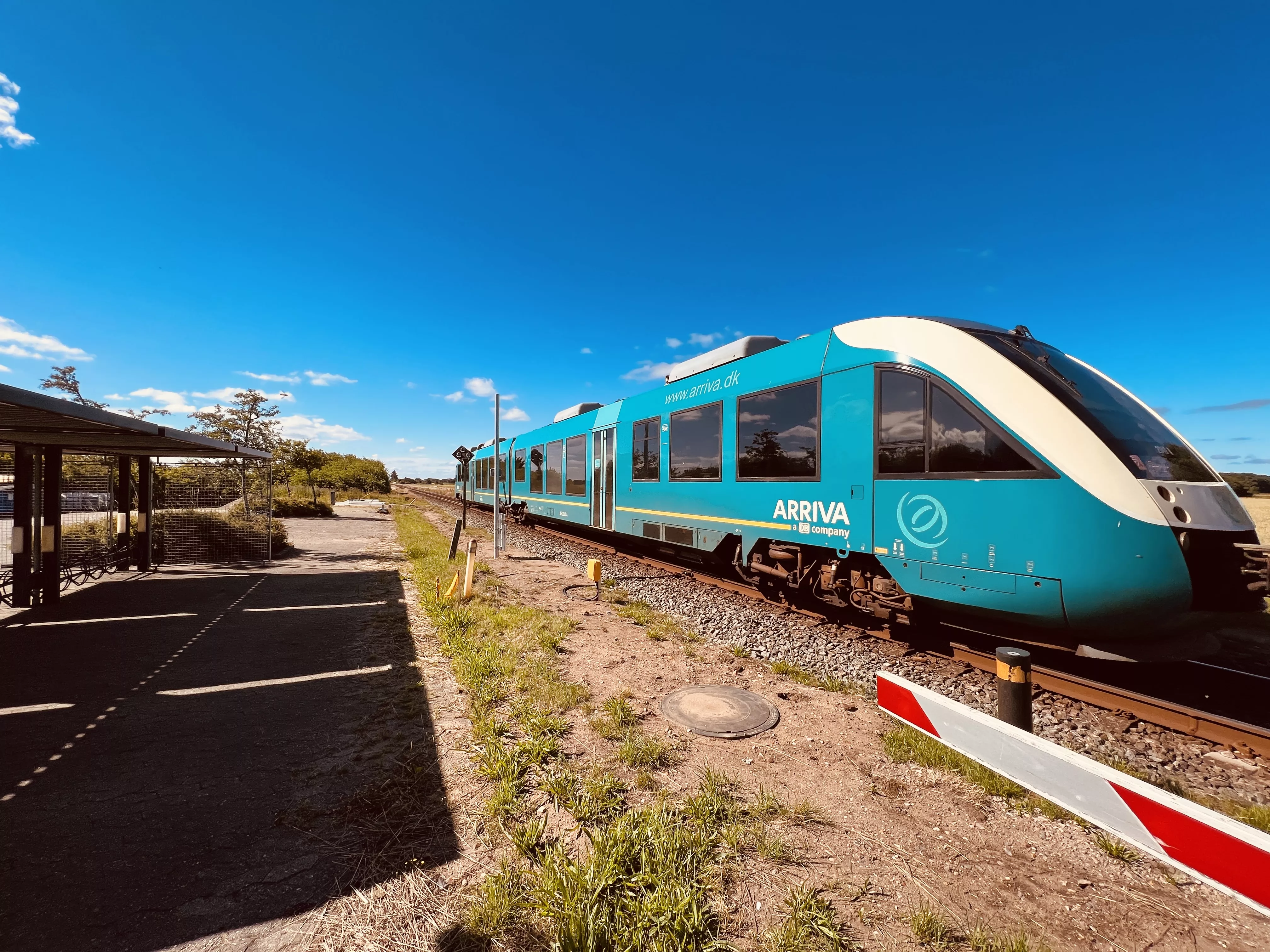 Billede af ARRIVA AR 2049 fotograferet ud for Sejstrup Trinbræt. Billede af ARRIVA AR 2049 fotograferet ud for Sejstrup Trinbræt.