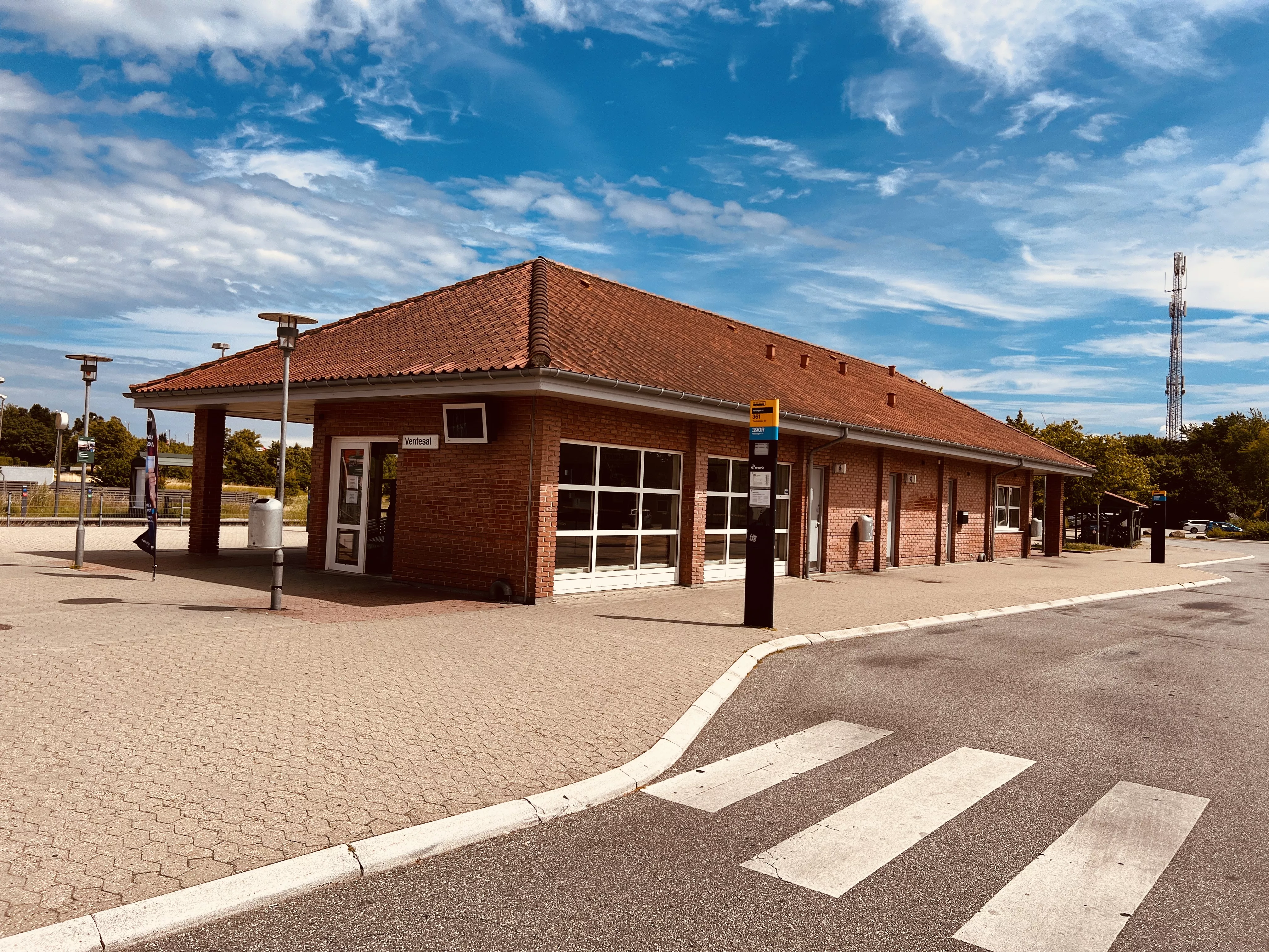 Billede af Helsinge Station.