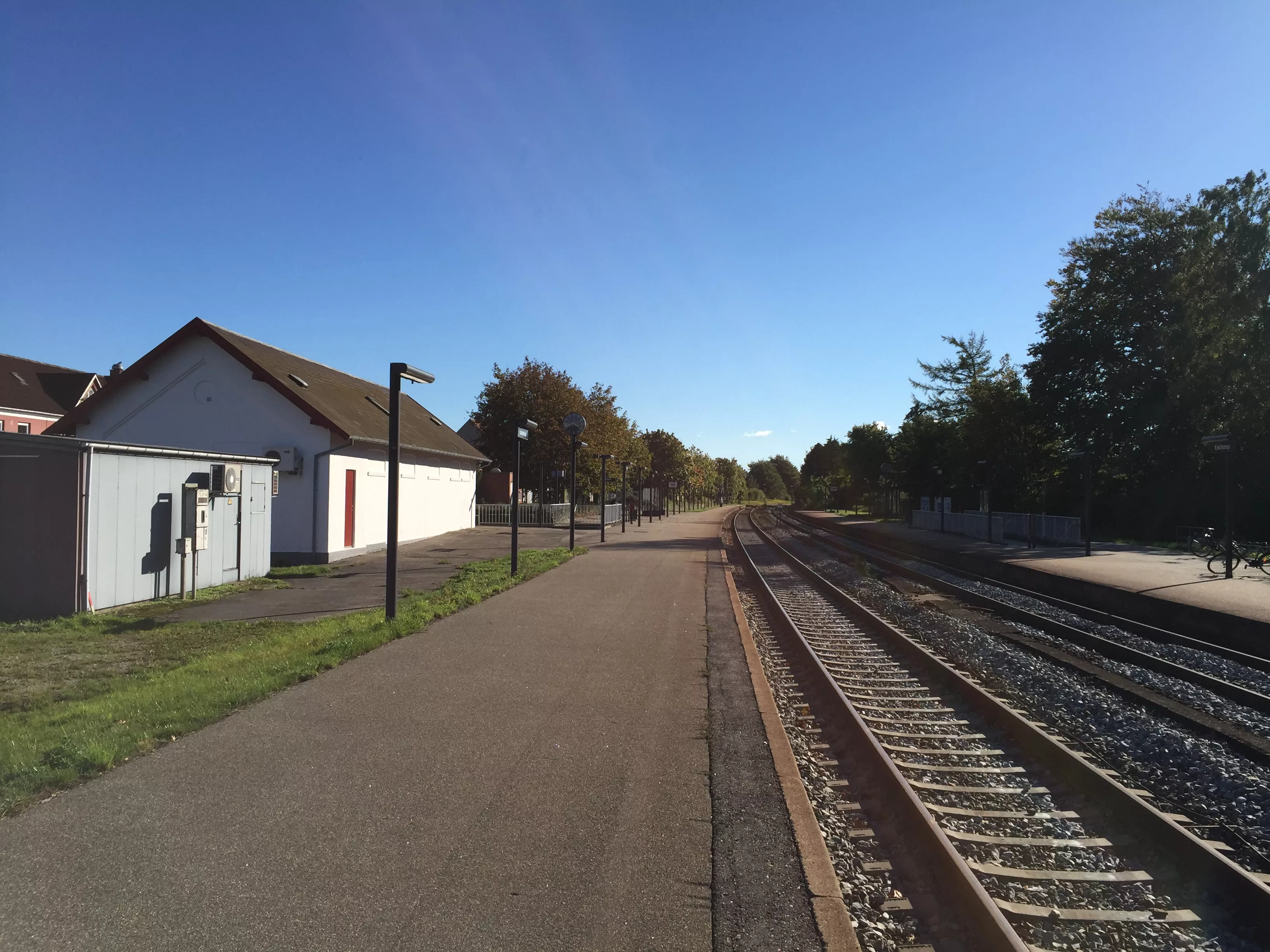 Billede af Eskilstrup Stations varehus.