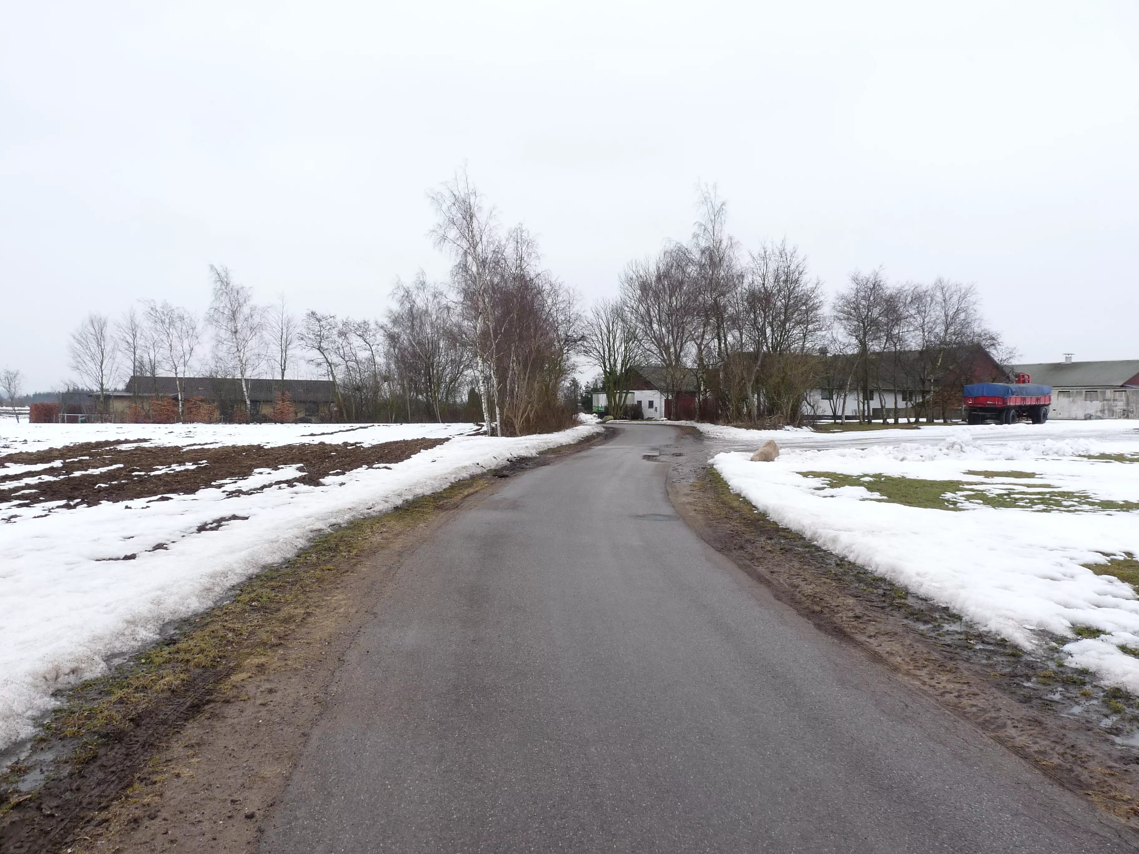 Billede af Lille Røttinge Trinbræt - Trinbræt er nedrevet, men Lille Røttinge Trinbræt har ligget her. Billede af Lille Røttinge Trinbræt - Trinbræt er nedrevet, men Lille Røttinge Trinbræt har ligget her.