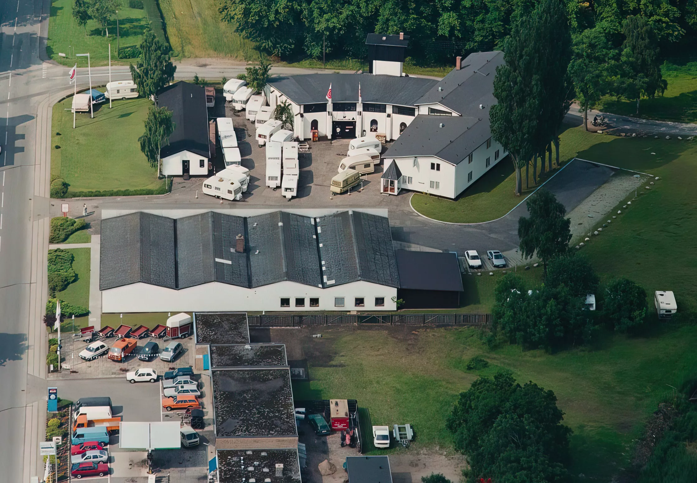 Billede af Præstø Stations nedlagte remise. Billede af Præstø Stations nedlagte remise.