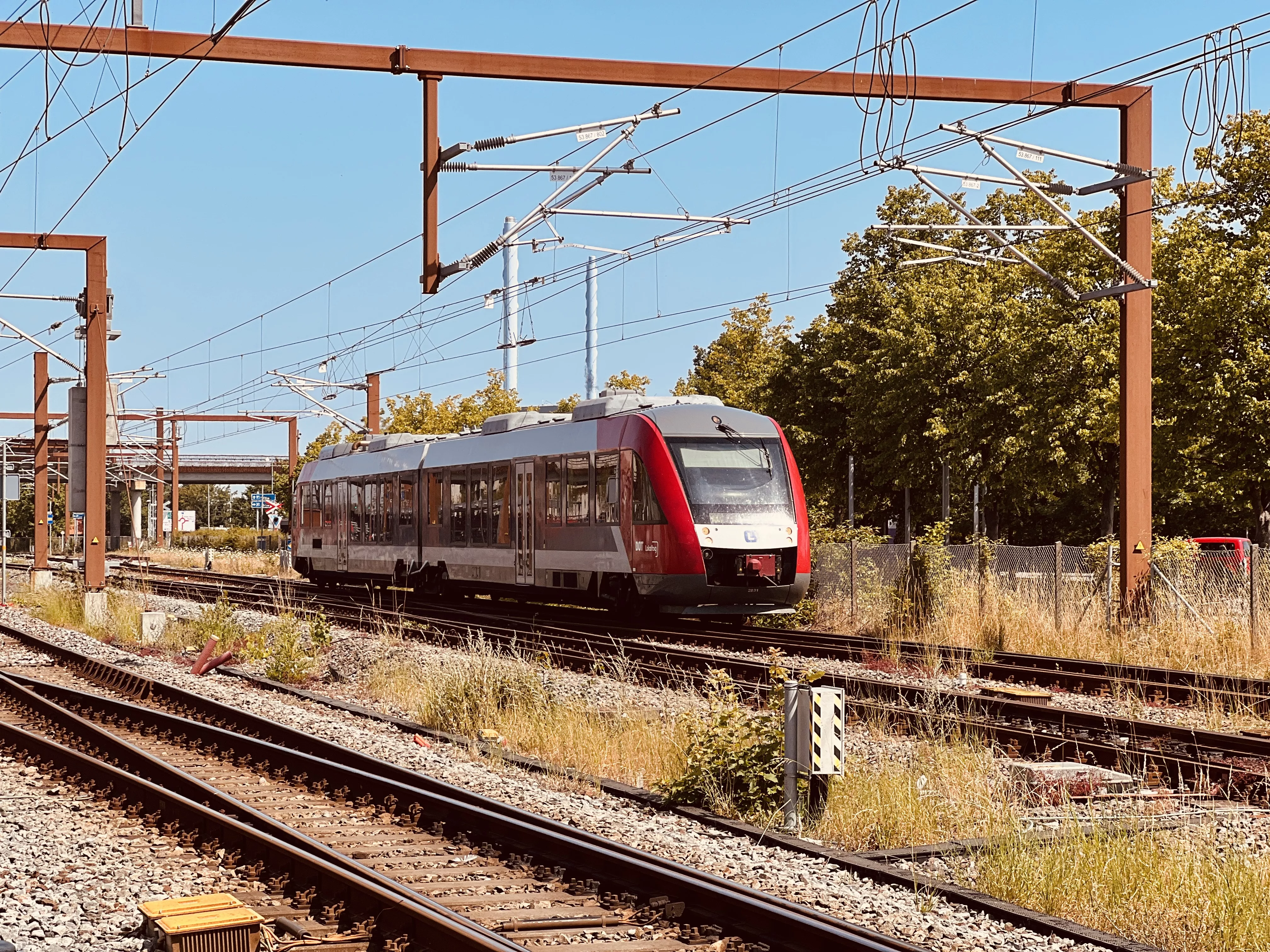 Billede af LT 2031-2131, tidligere VL 2031-2131 fotograferet ud for Køge Station. Billede af LT 2031-2131, tidligere VL 2031-2131 fotograferet ud for Køge Station.