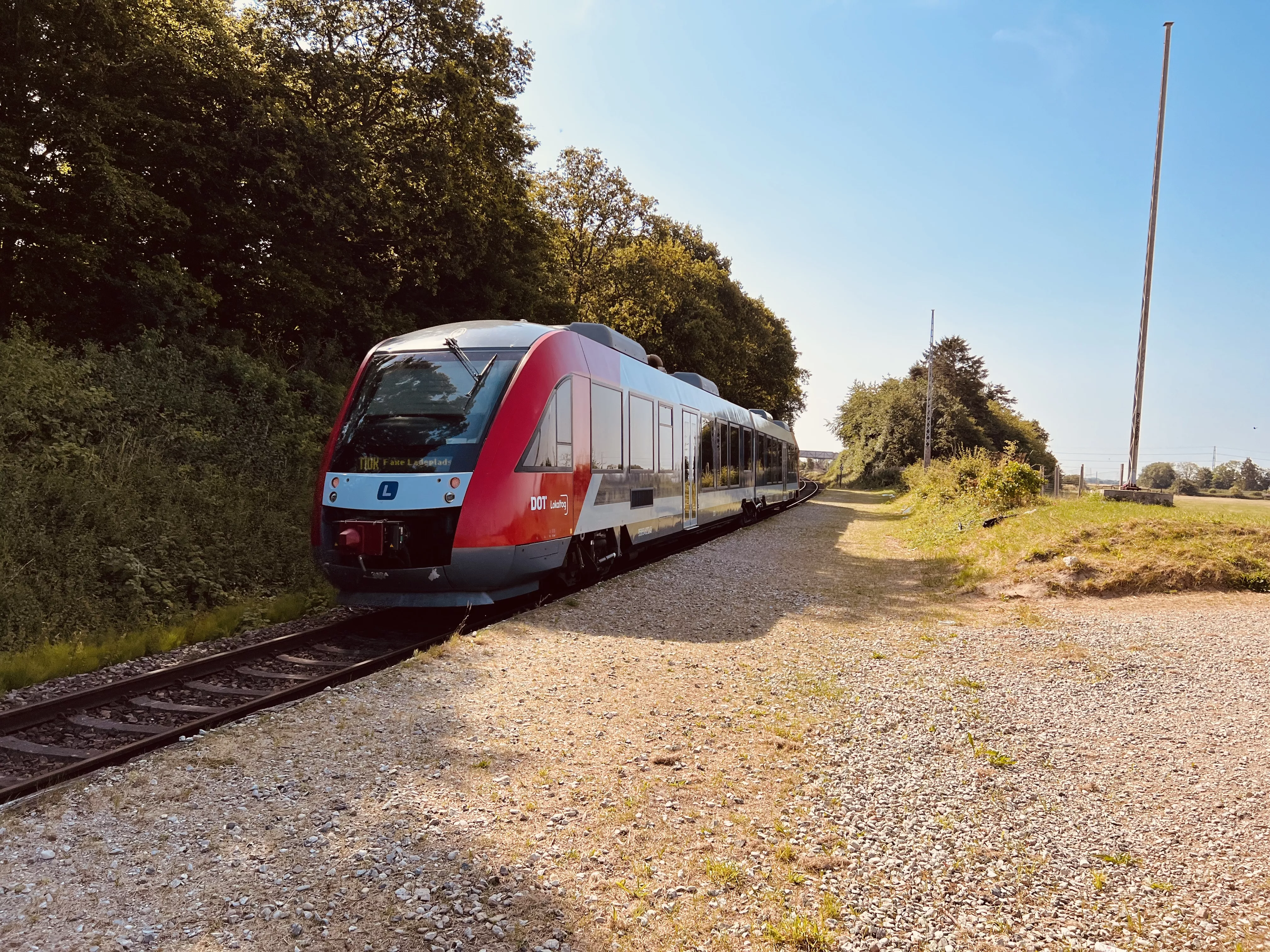 Billede af LT 2024-2124, tidligere VL 2024-2124 fotograferet ud for Roskilde Festivalplads Trinbræt.