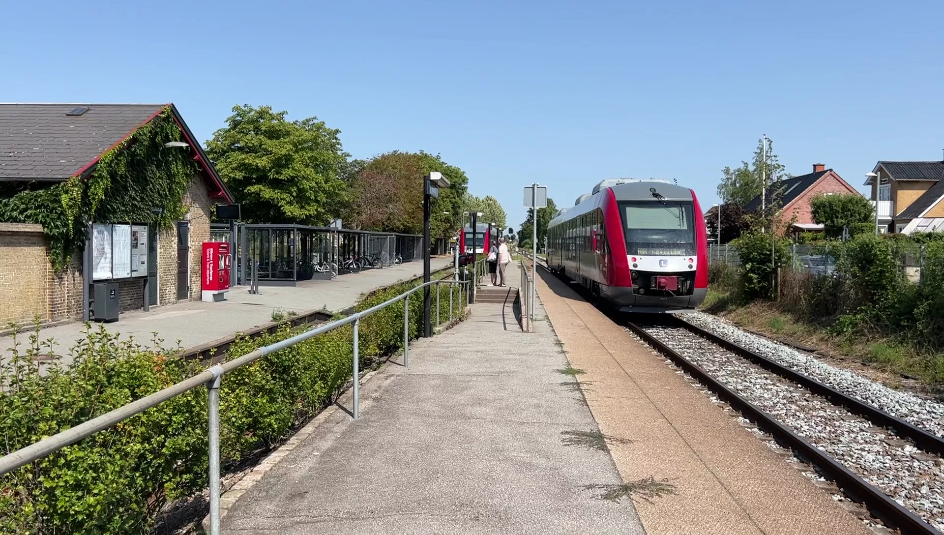Billede af tog ud for Havdrup Station. Billede af tog ud for Havdrup Station.