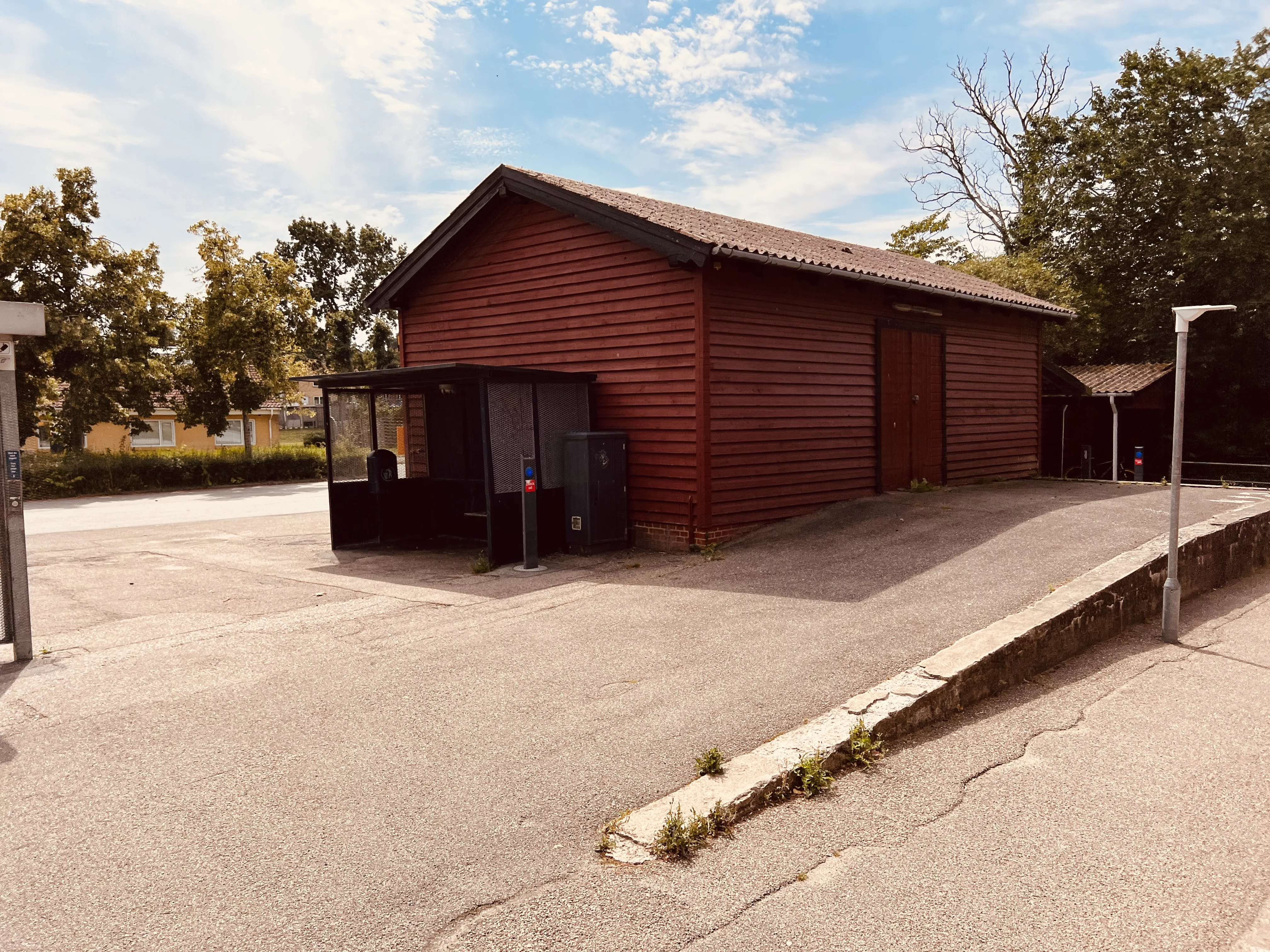 Billede af Store Merløse Stations varehus. Billede af Store Merløse Stations varehus.