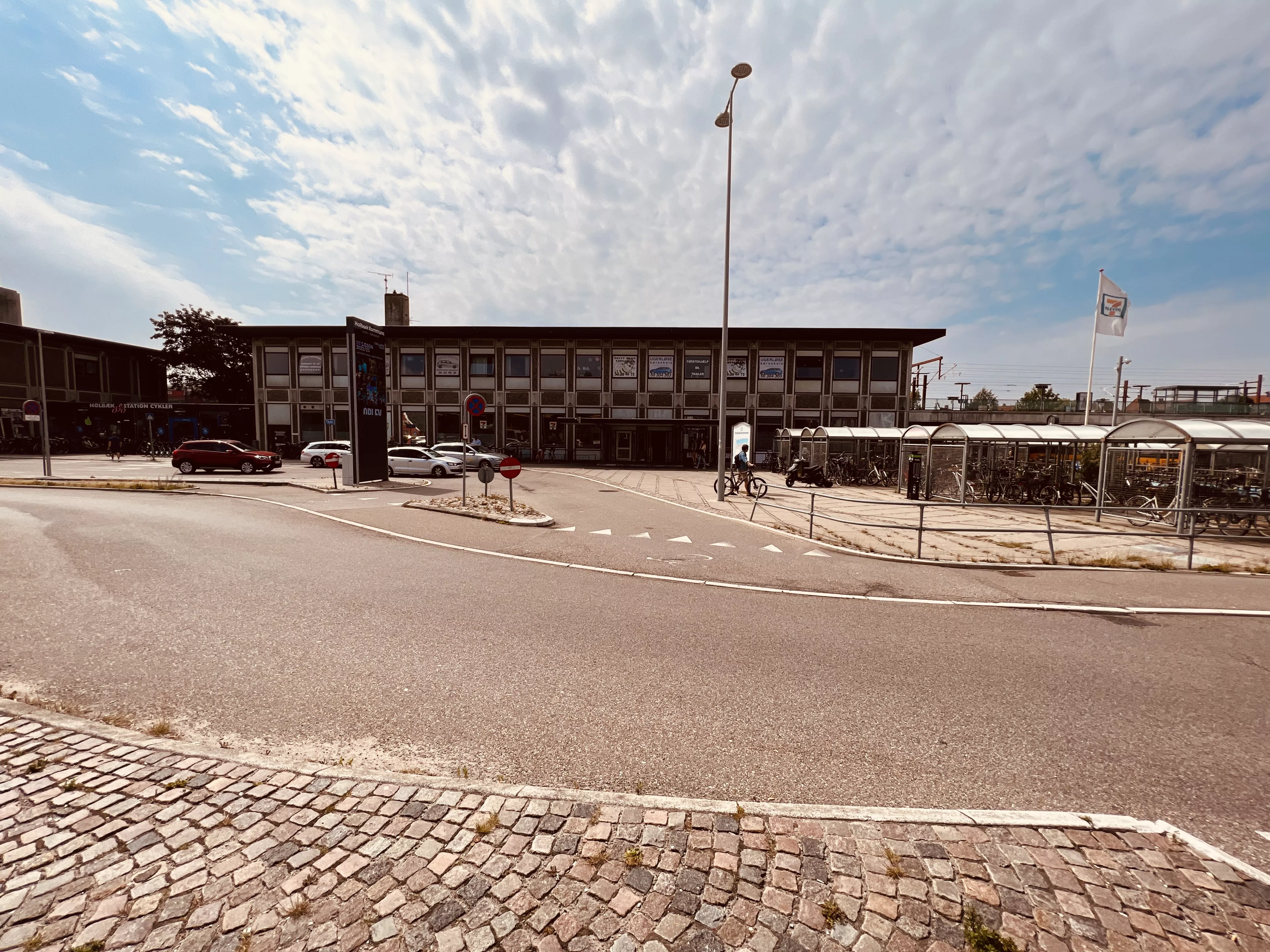 Billede af Holbæk Station. Billede af Holbæk Station.