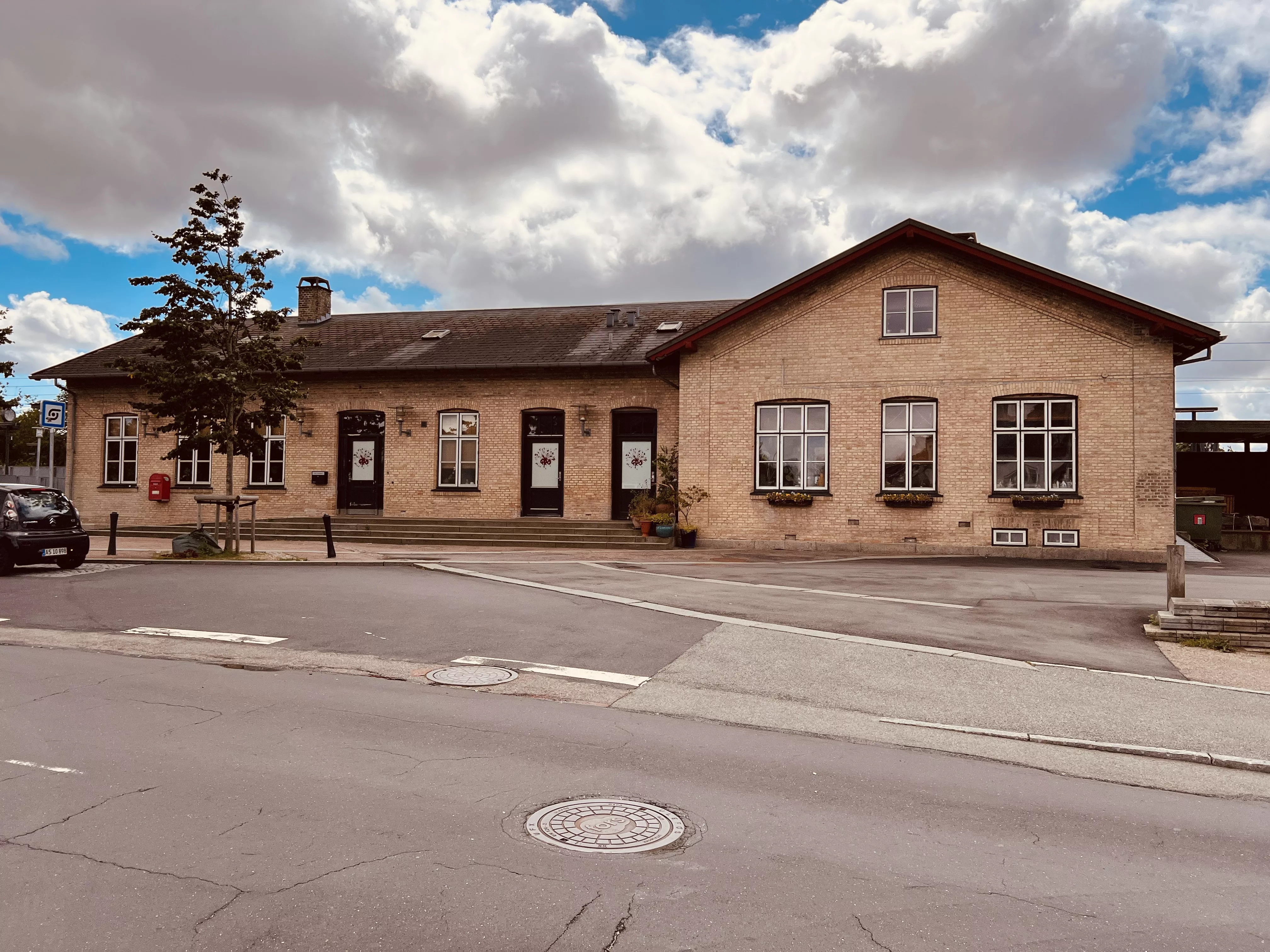 Billede af Hvalsø Station. Billede af Hvalsø Station.