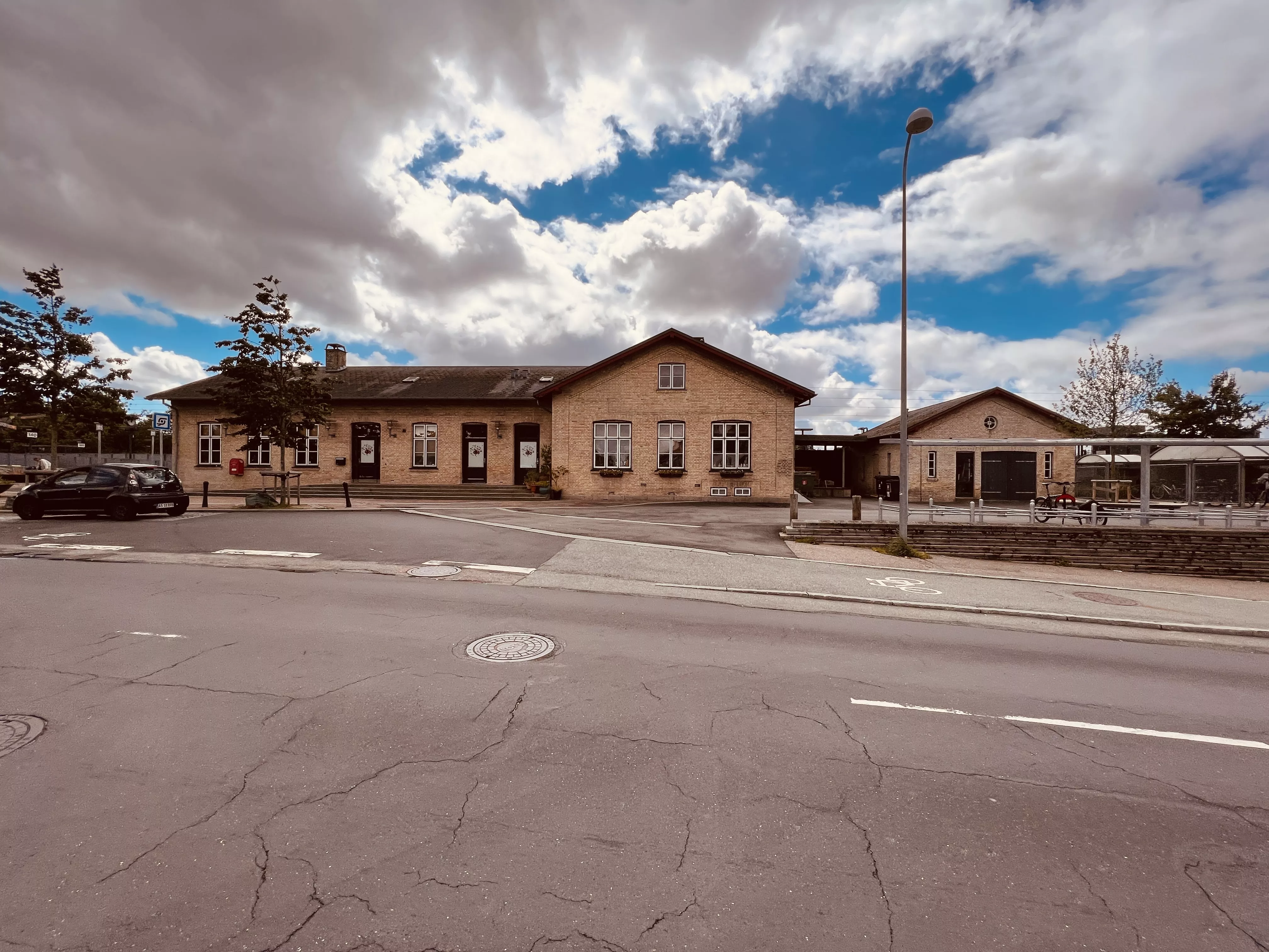 Billede af Hvalsø Station. Billede af Hvalsø Station.