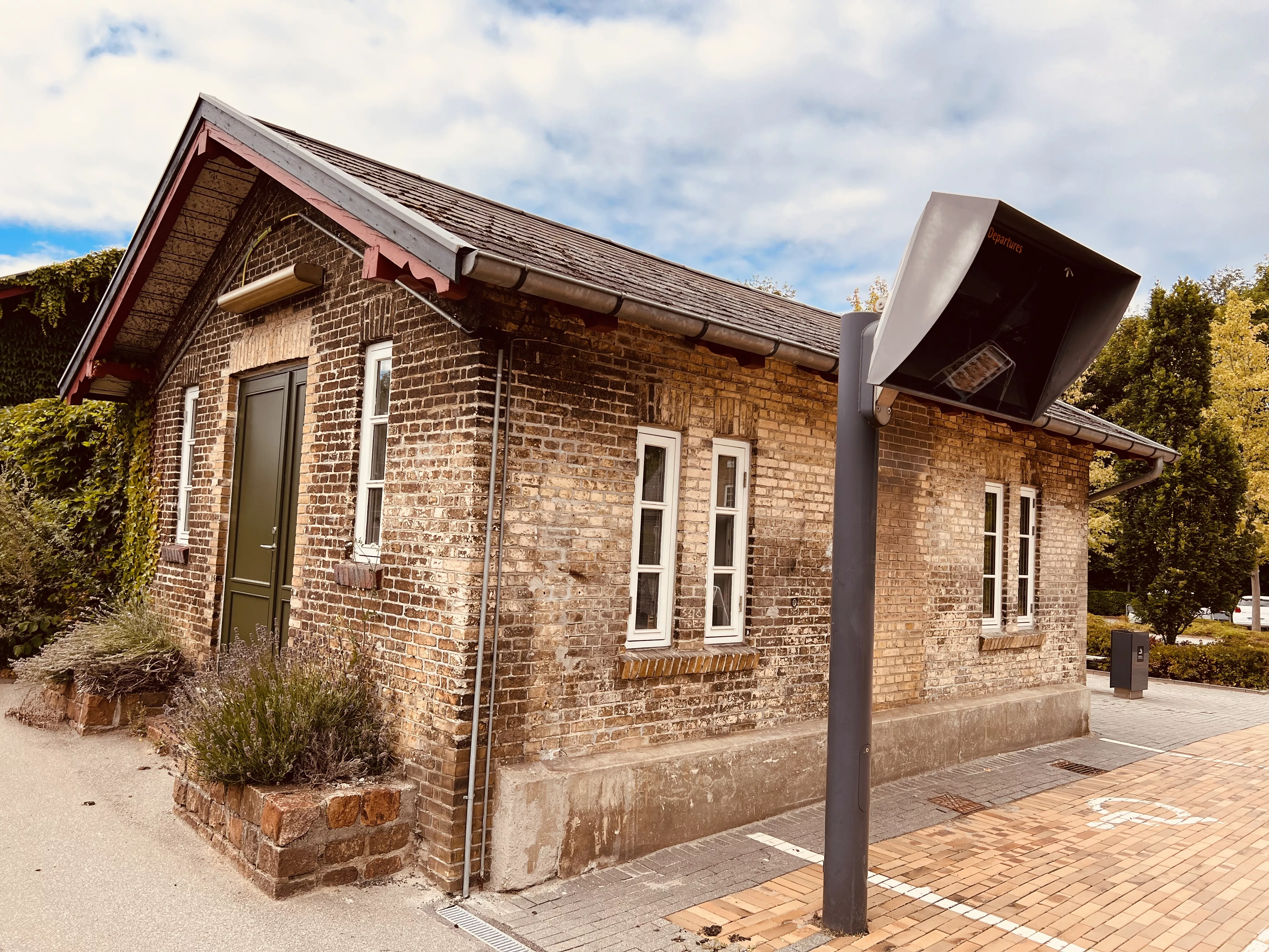 Billede af Lejre Stations retirade. Billede af Lejre Stations retirade.