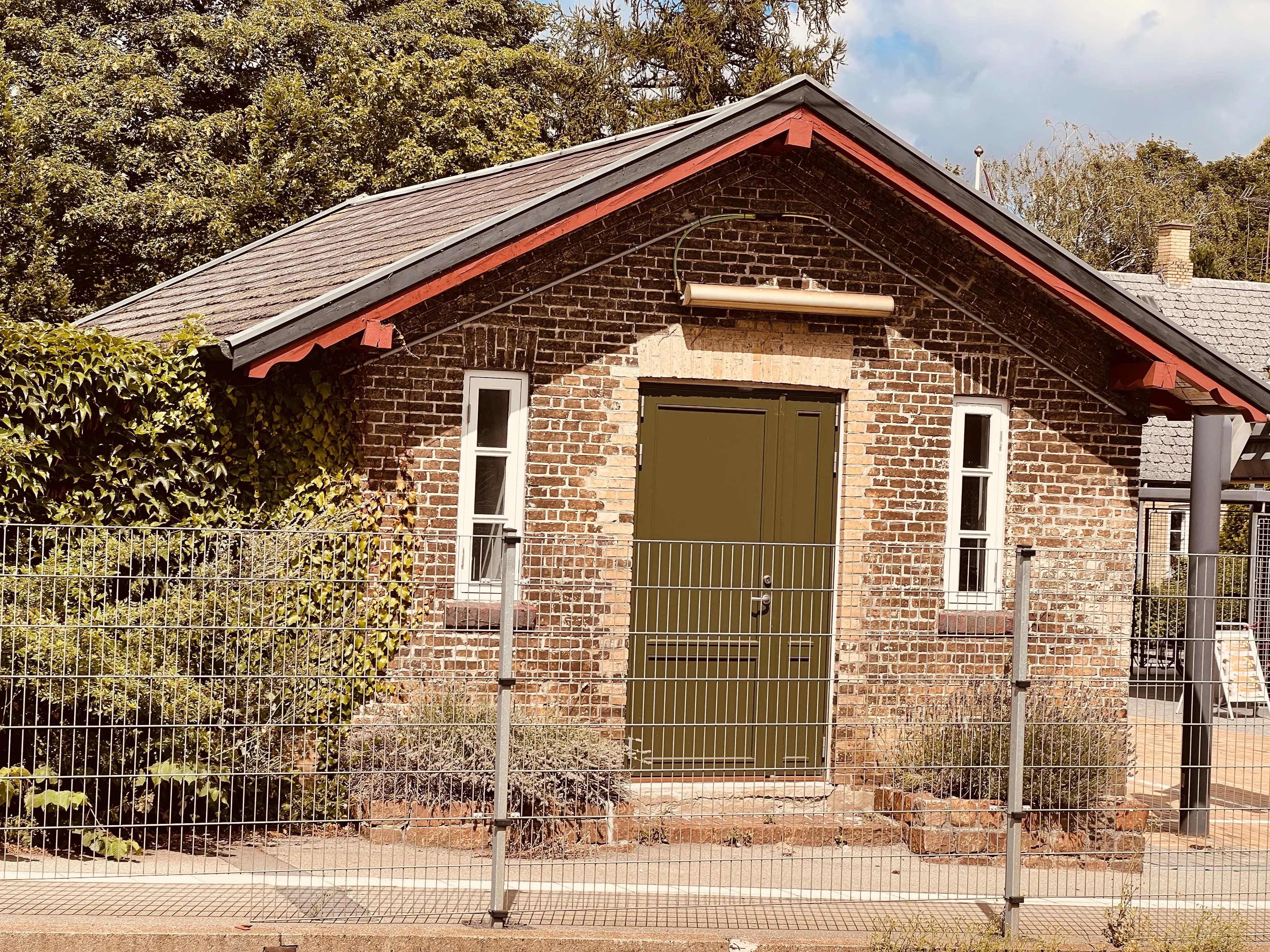 Billede af Lejre Stations retirade. Billede af Lejre Stations retirade.
