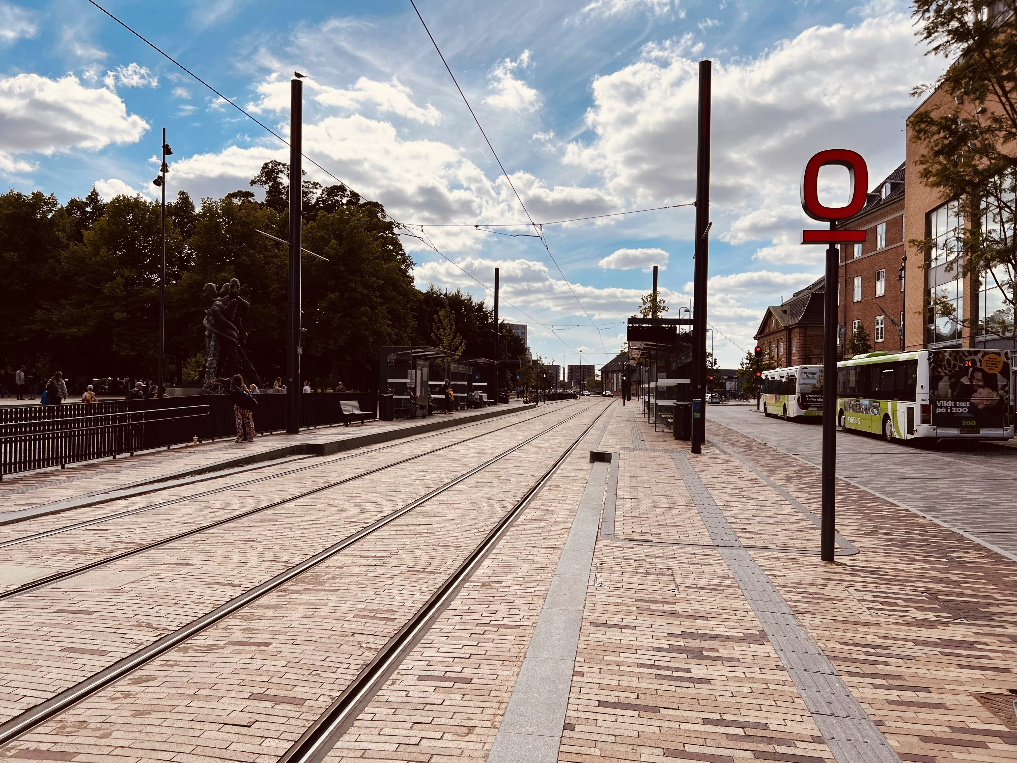 Billede af Odense Banegård Letbanestation. Billede af Odense Banegård Letbanestation.