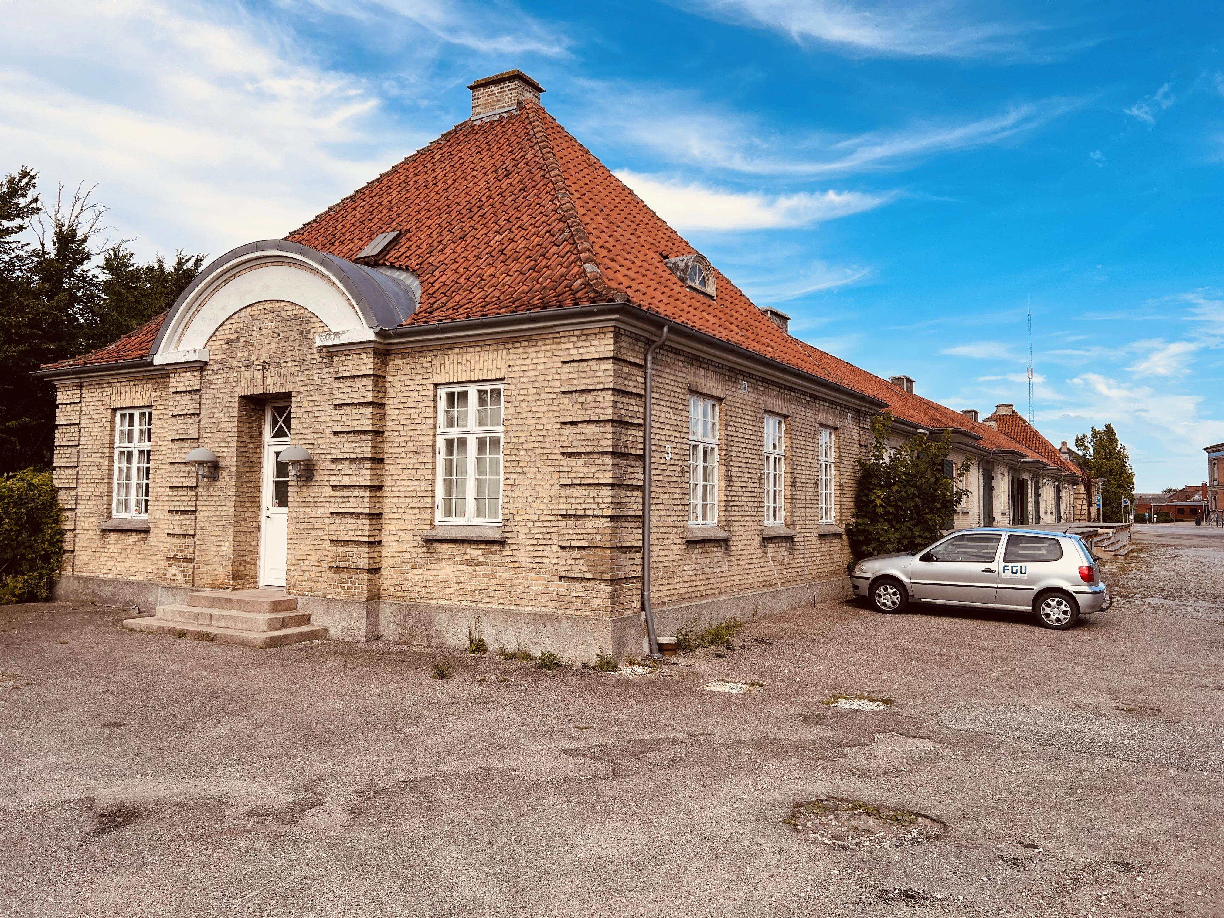 Billede af Maribo Stations varehus. Billede af Maribo Stations varehus.