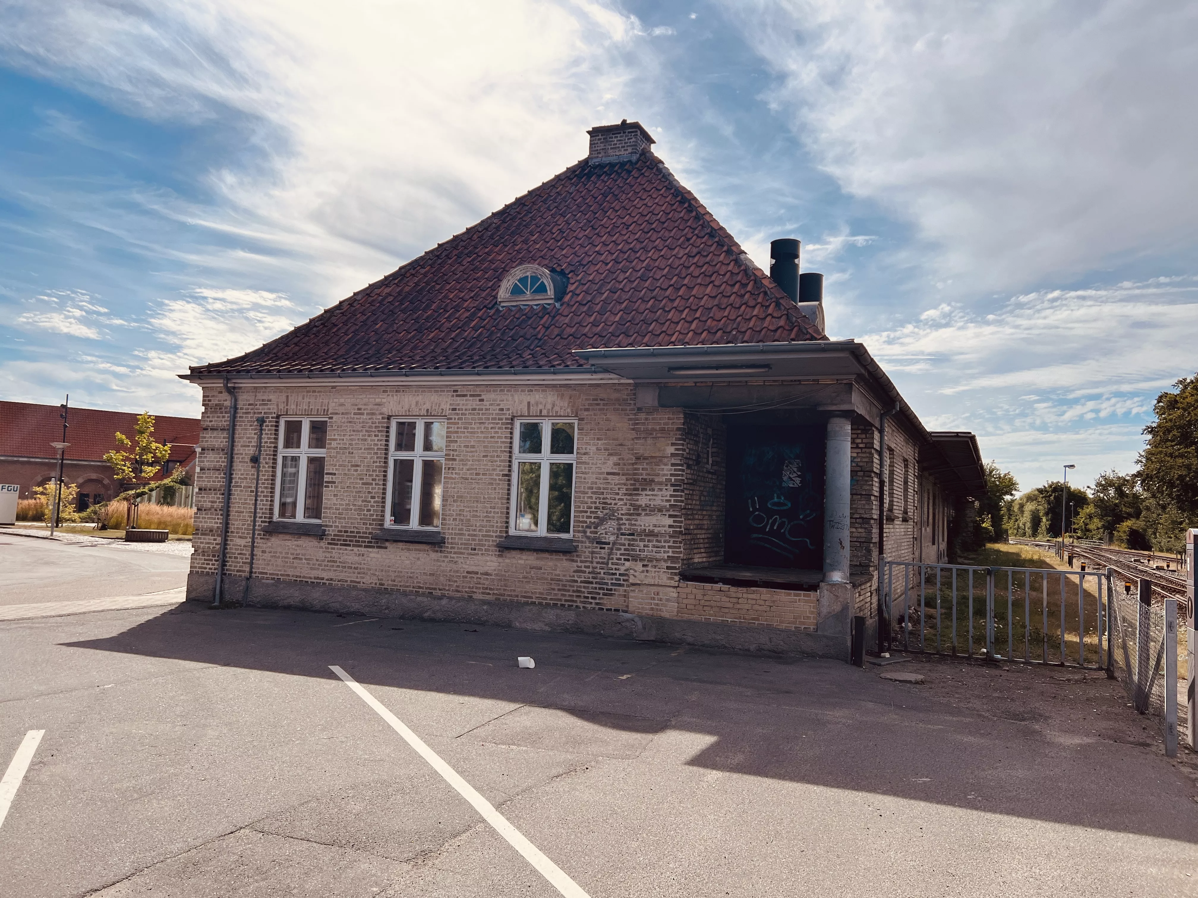 Billede af Maribo Stations varehus. Billede af Maribo Stations varehus.