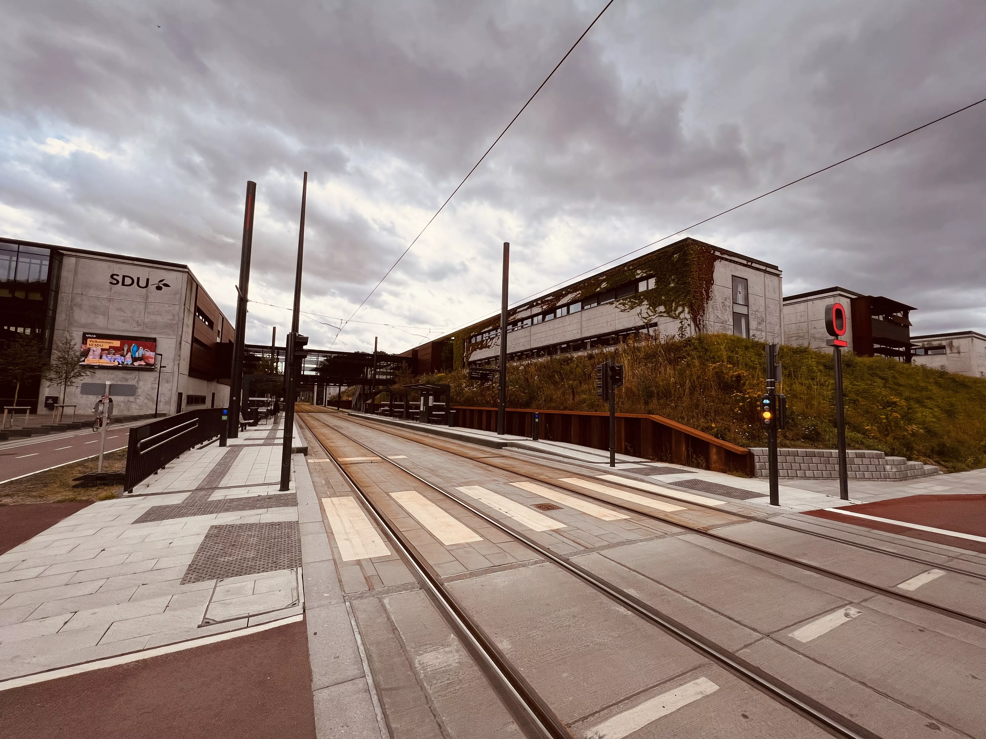 Billede af Campus Odense Letbanestation.