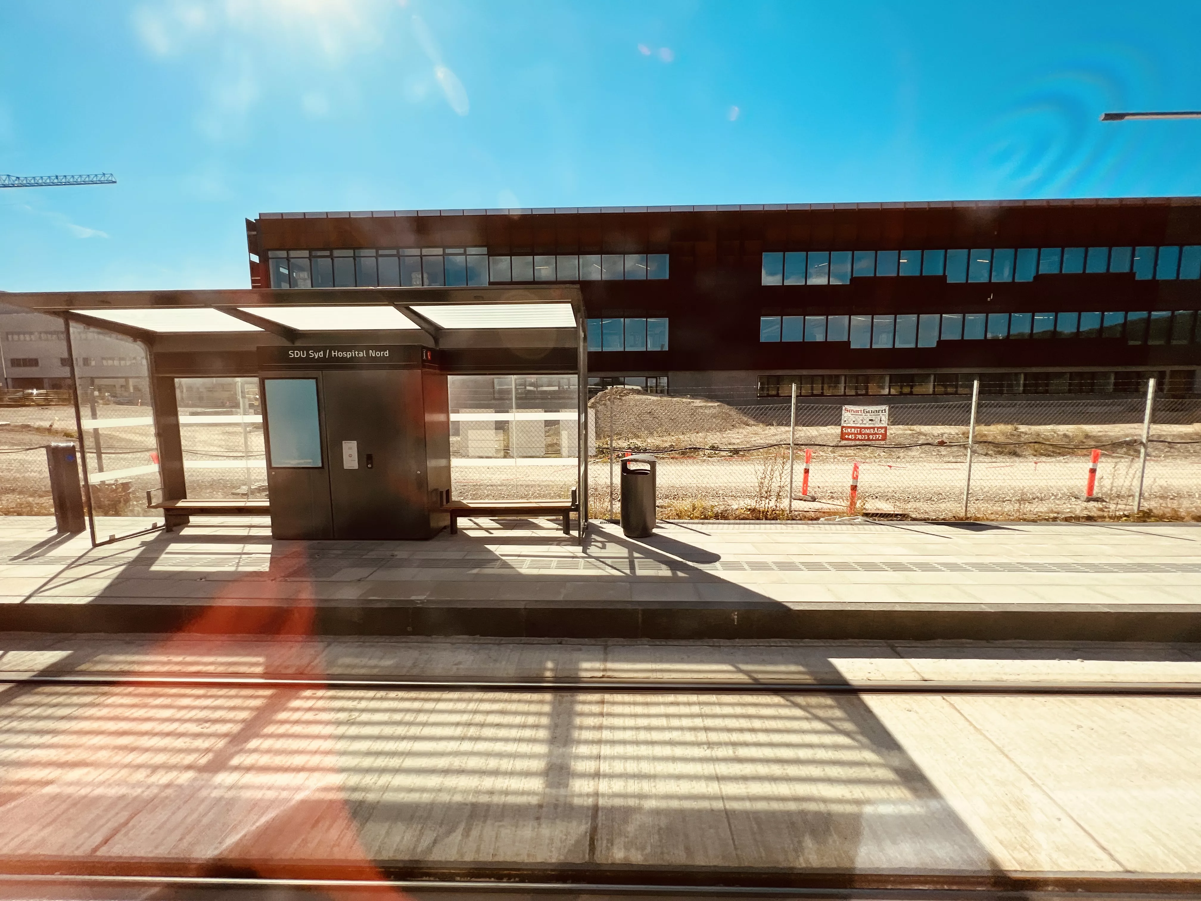 Billede af SDU Syd/Hospital Nord Letbanestation. Billede af SDU Syd/Hospital Nord Letbanestation.