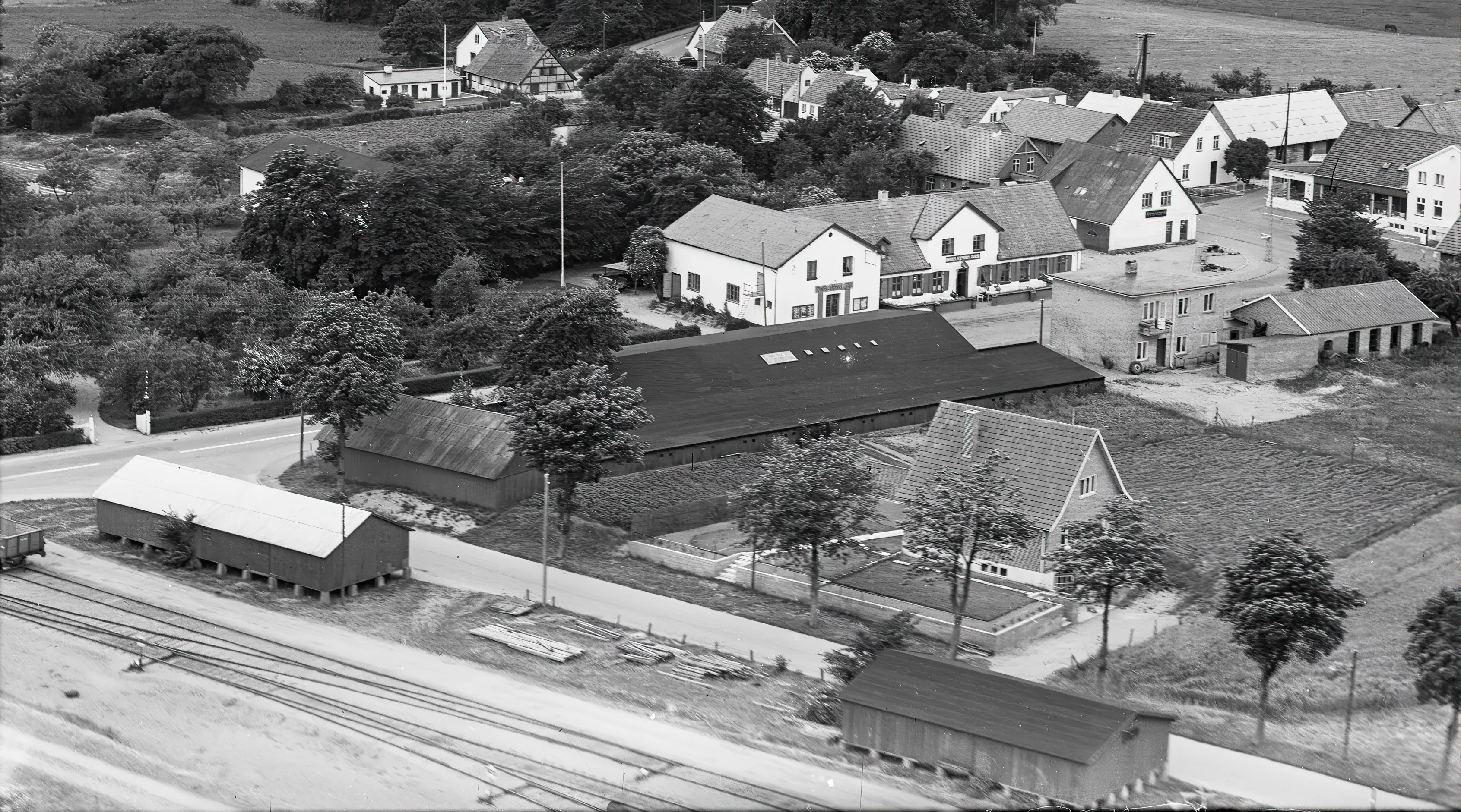 Billede af Ruds Vedby Stations varehus. Billede af Ruds Vedby Stations varehus.