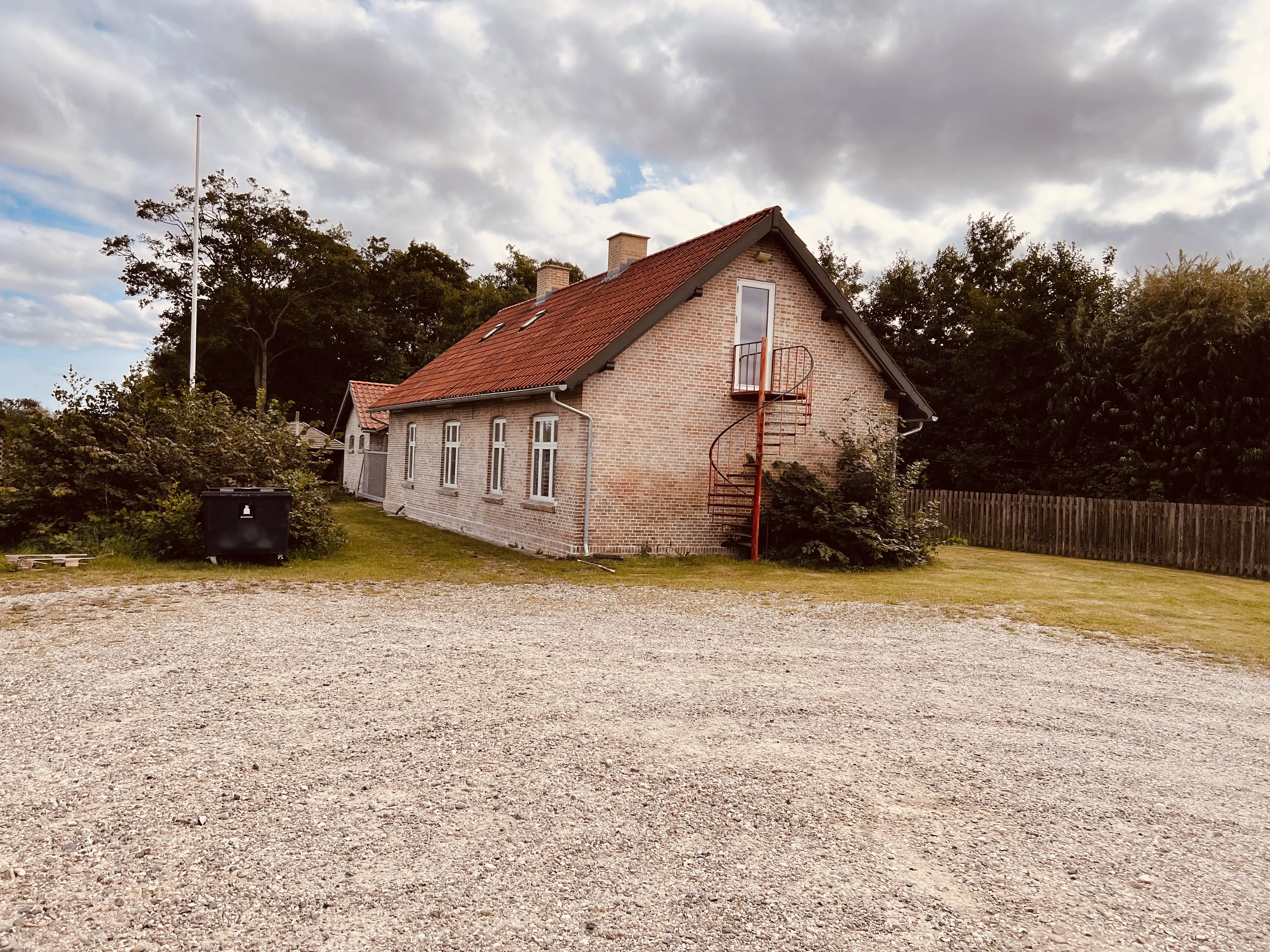 Billede af Gug Station. Billede af Gug Station.