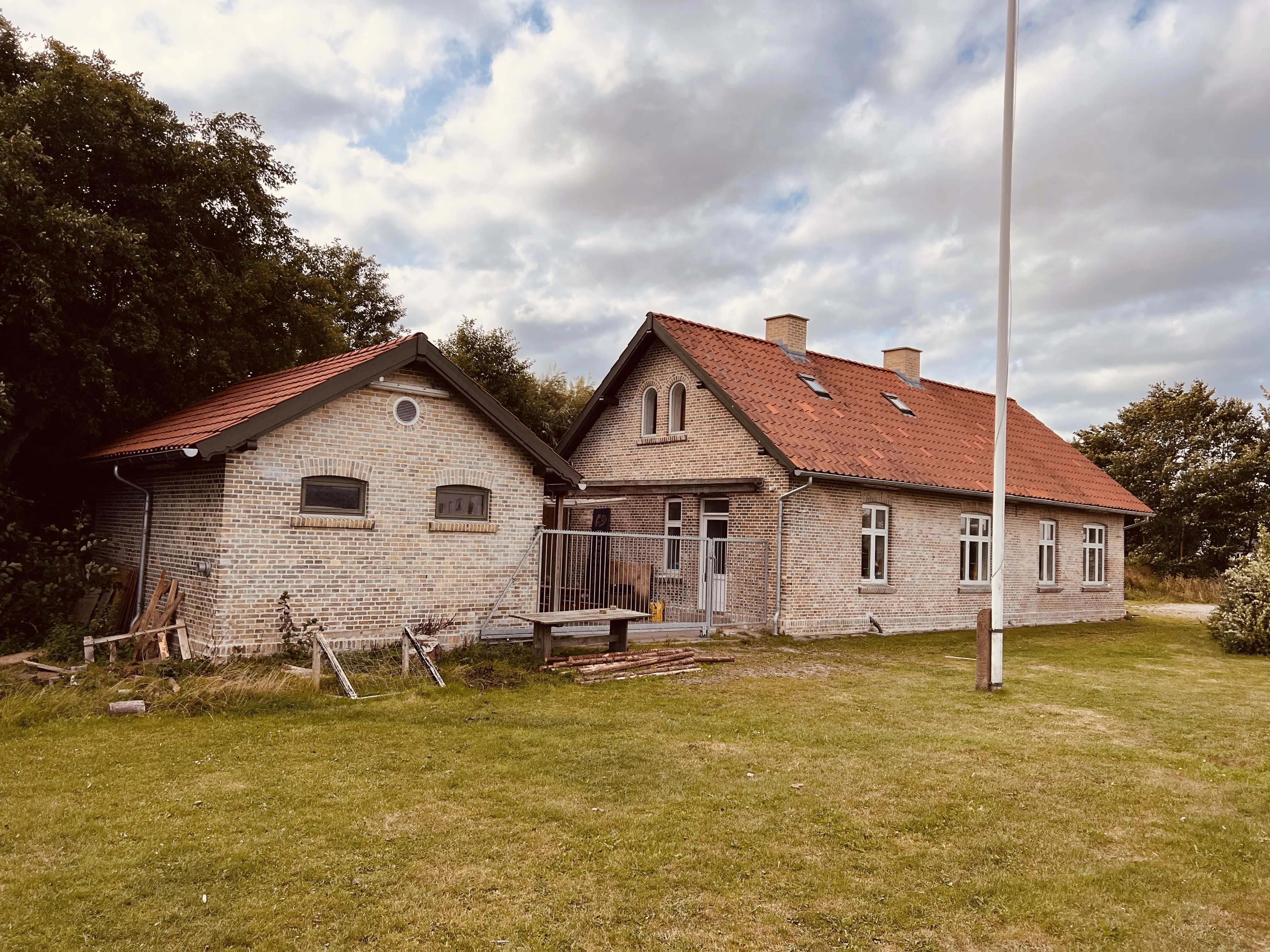 Billede af Gug Station. Billede af Gug Station.