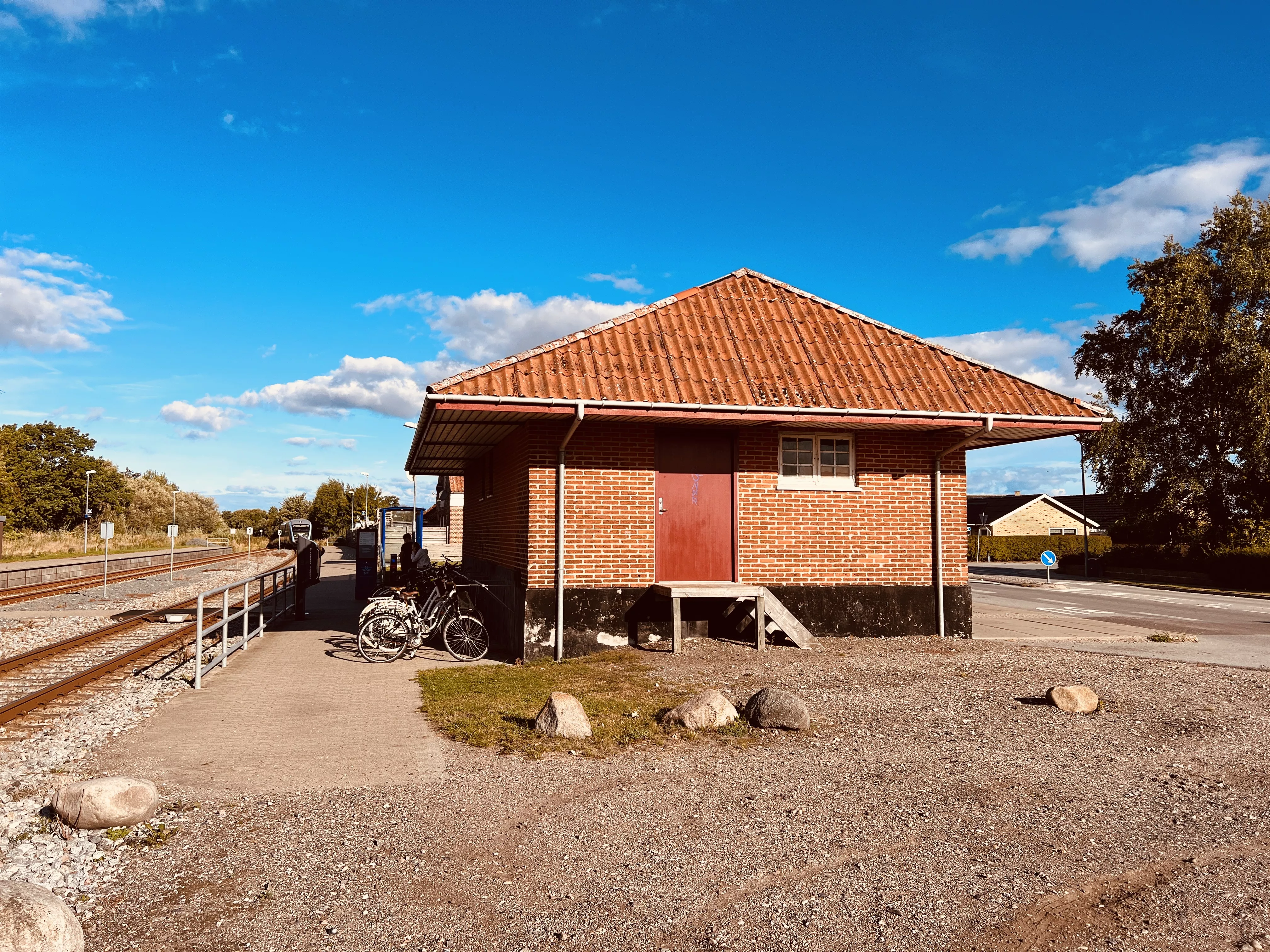 Billede af Strandby Stations varehus.