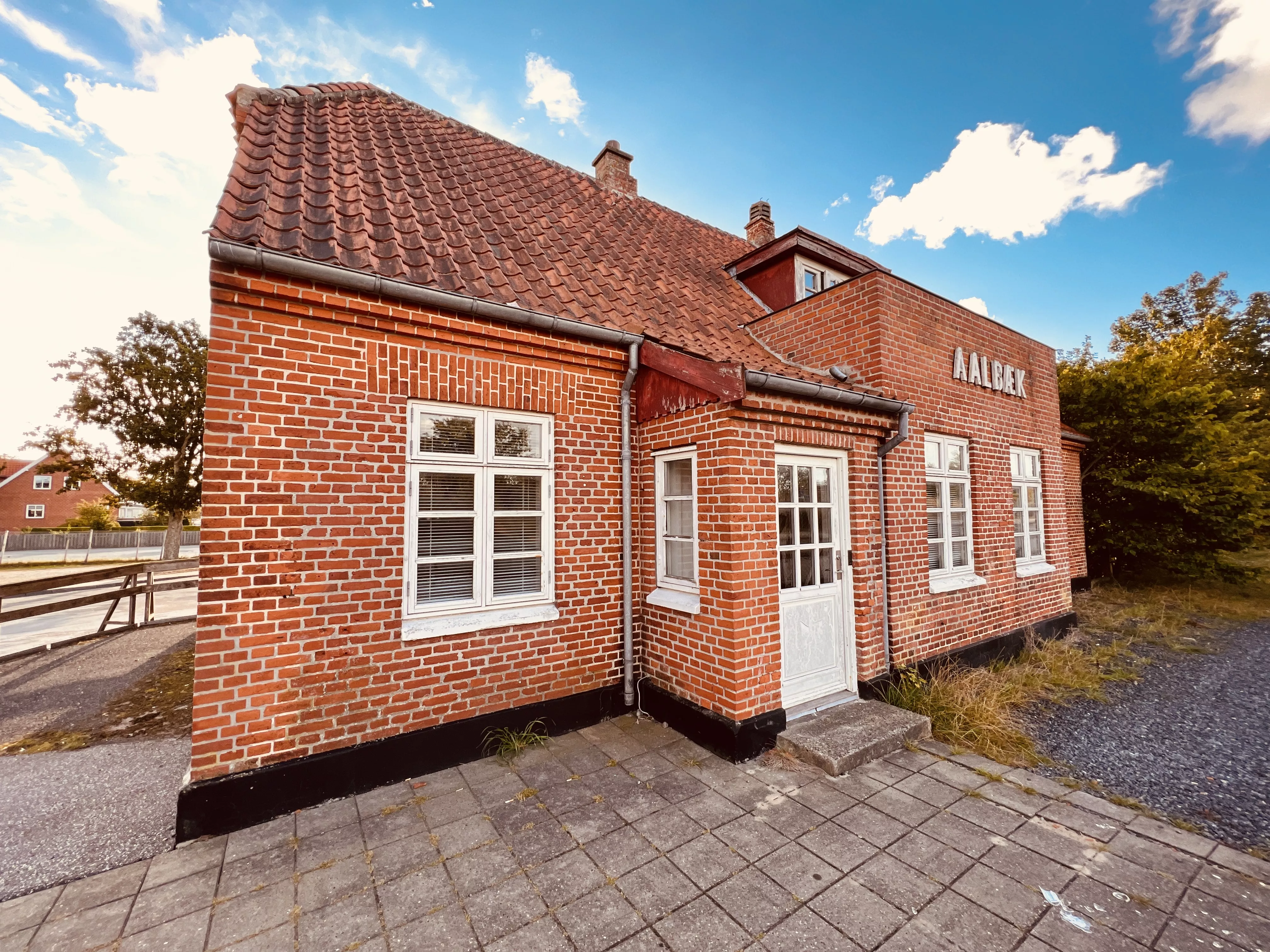 Billede af Ålbæk Station. Billede af Ålbæk Station.