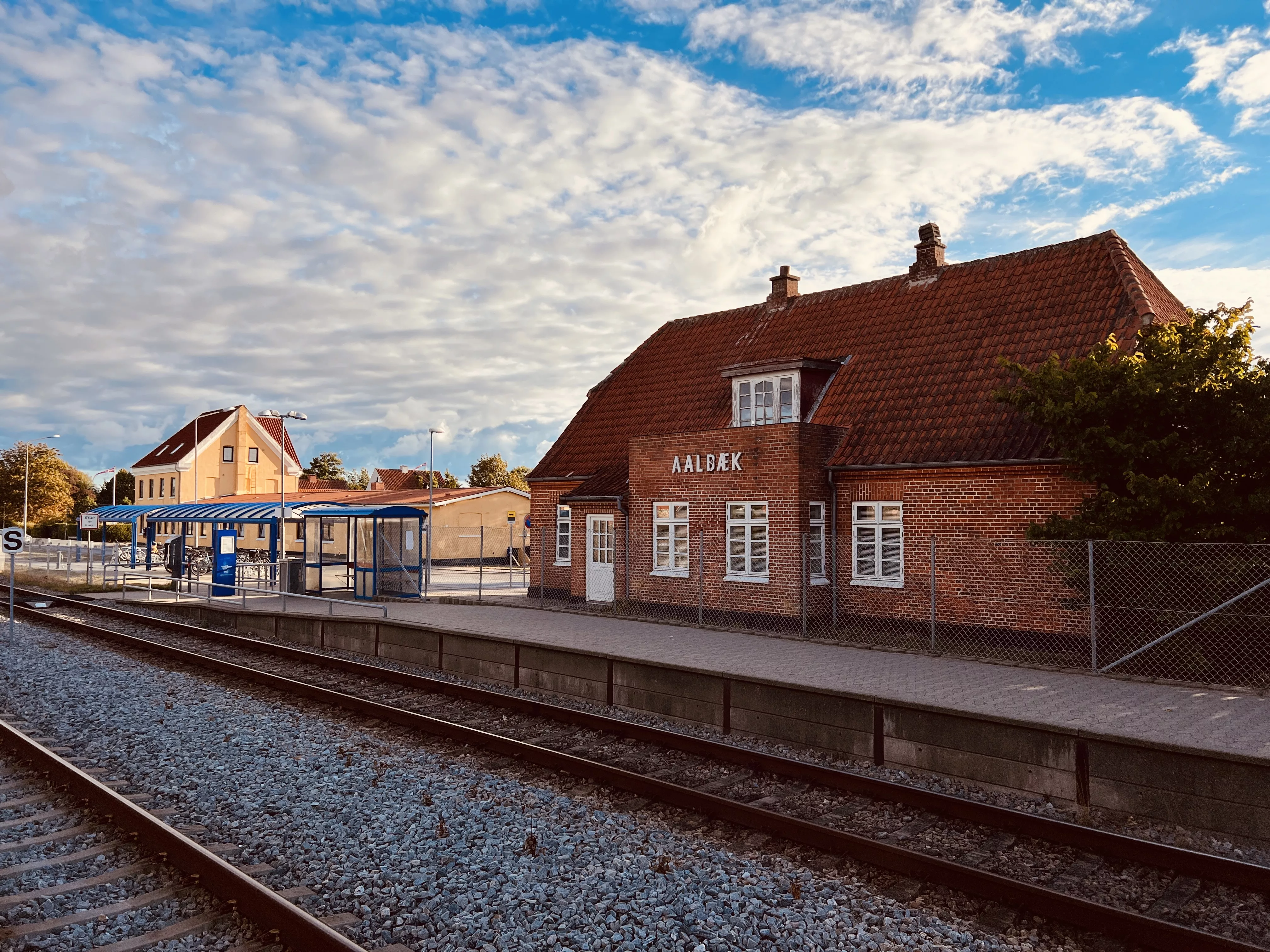 Billede af Ålbæk Station. Billede af Ålbæk Station.