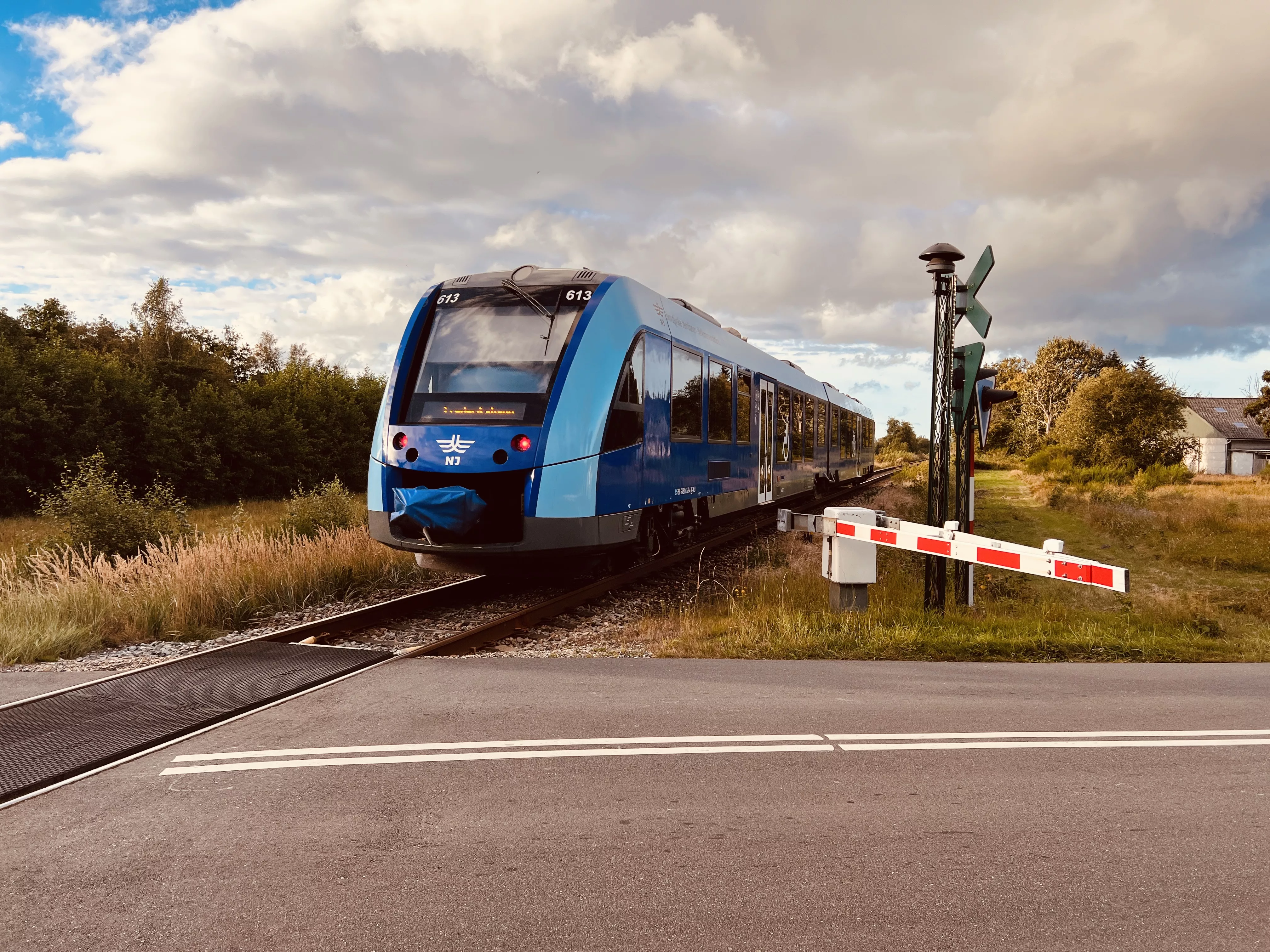 Billede af NJJ LM 613 fotograferet ud for Bunken Trinbræt.