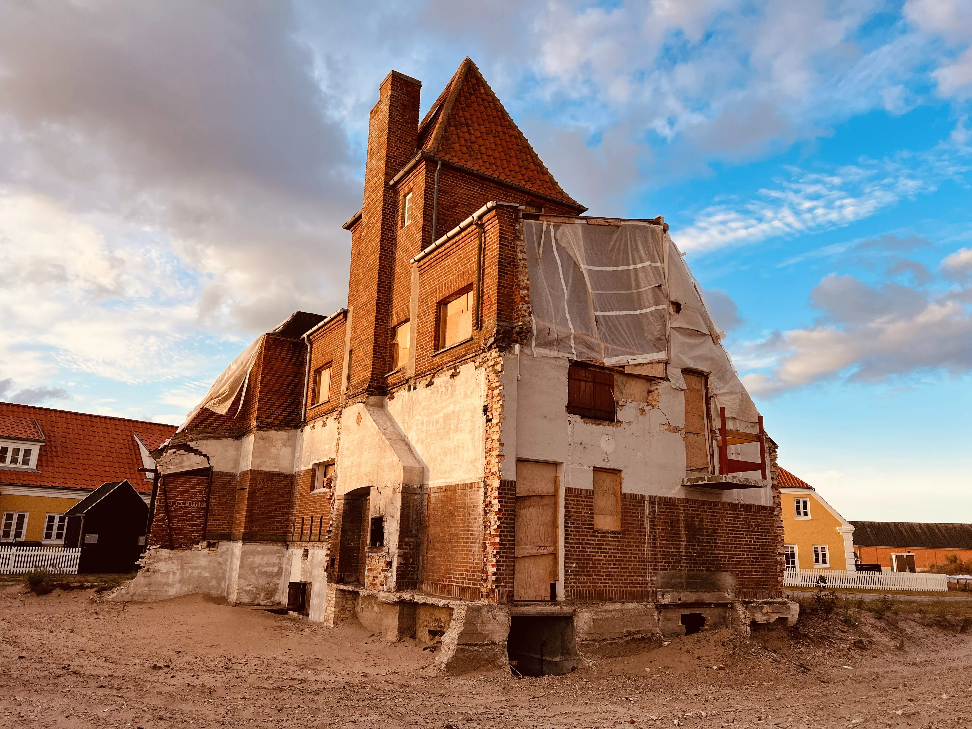 Billede af Skagen Stations gamle remise.