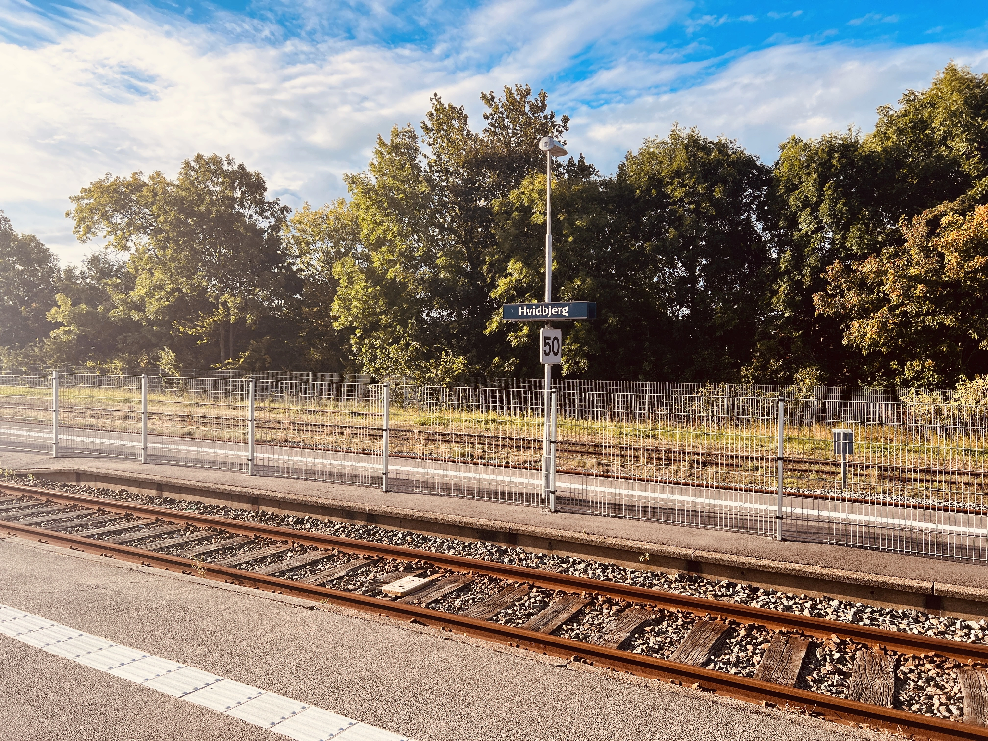 Billede af Hvidbjerg Trinbræt. Billede af Hvidbjerg Trinbræt.
