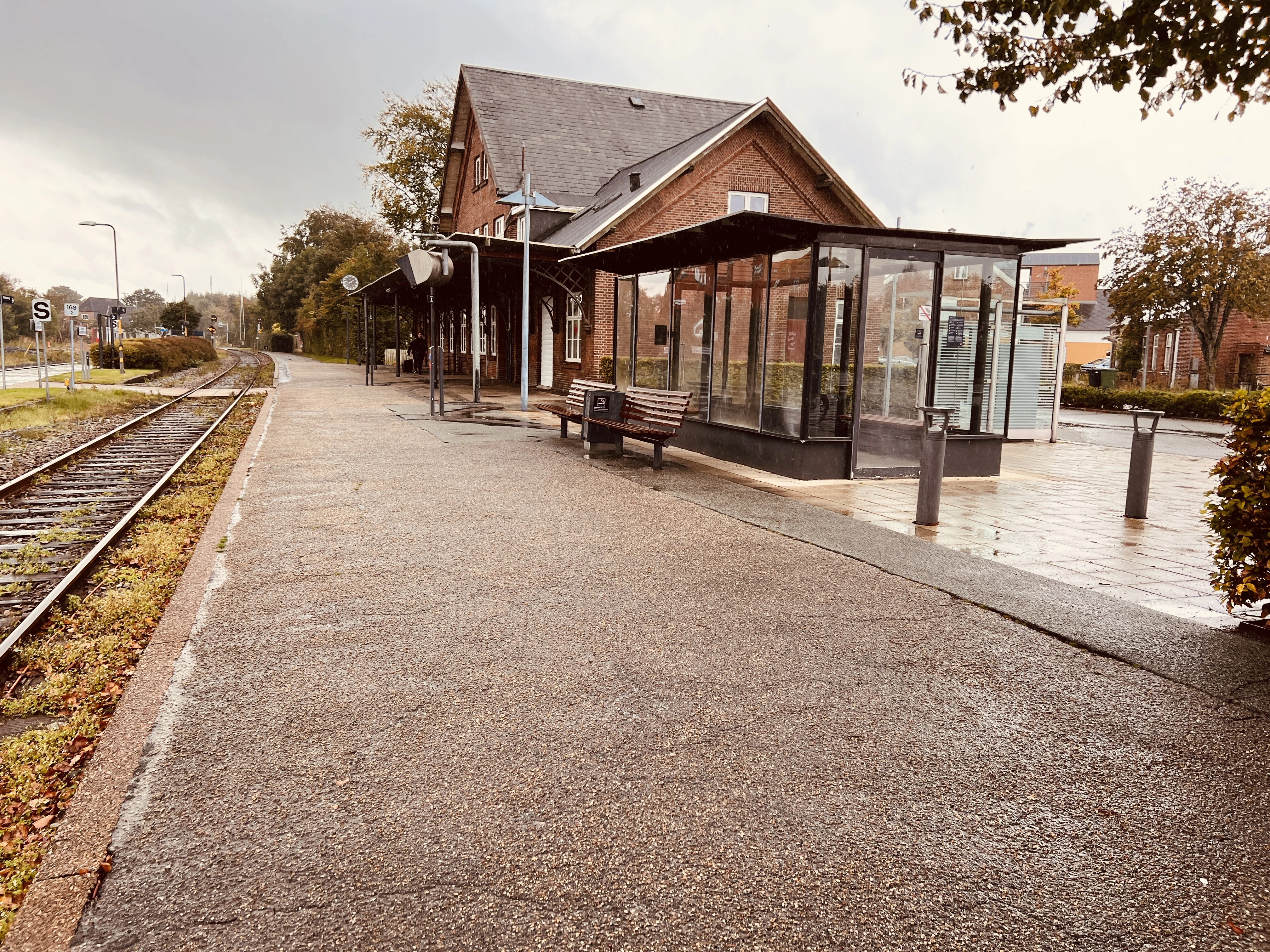 Billede af Vemb Station. Billede af Vemb Station.