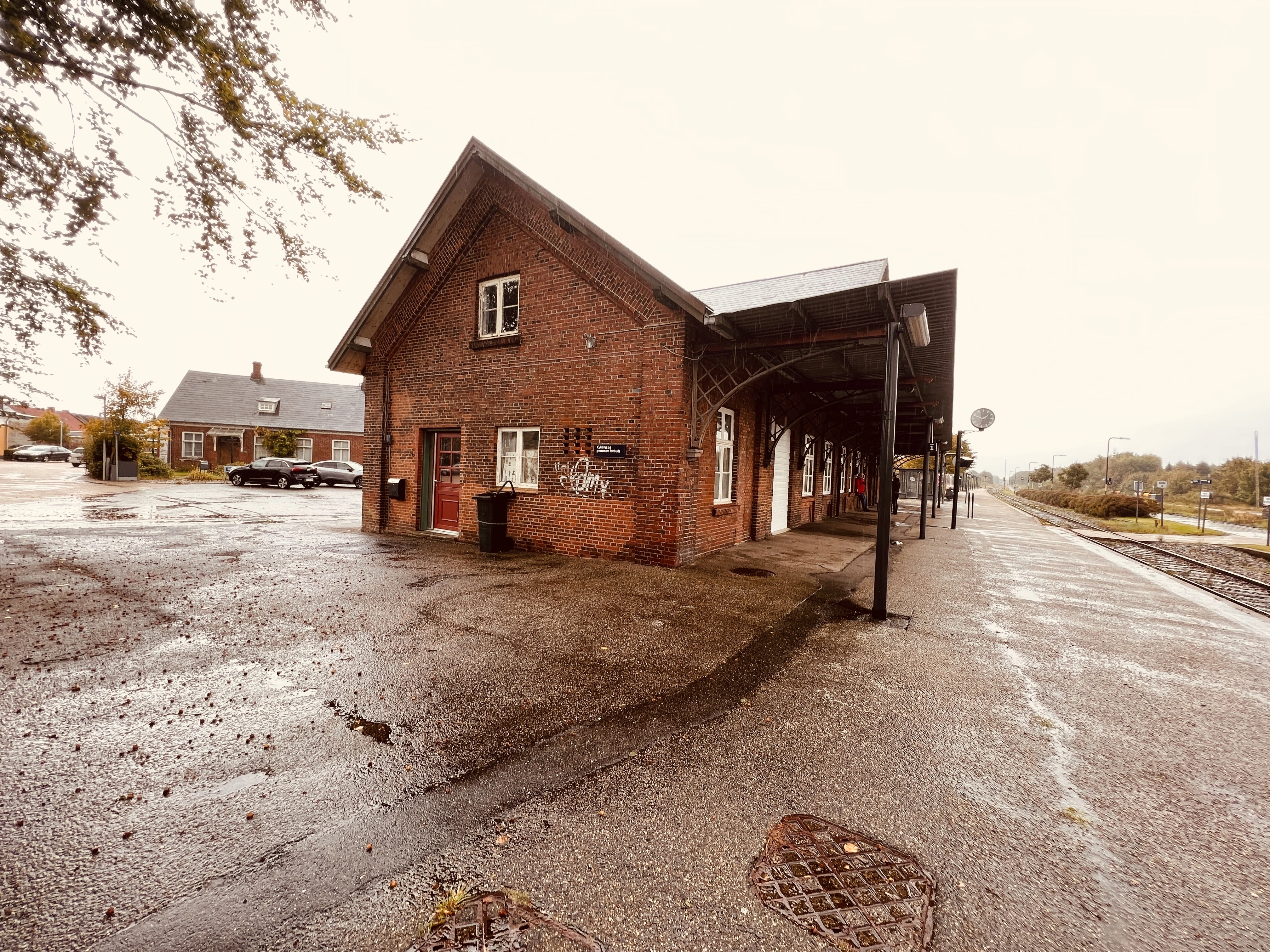 Billede af Vemb Station. Billede af Vemb Station.