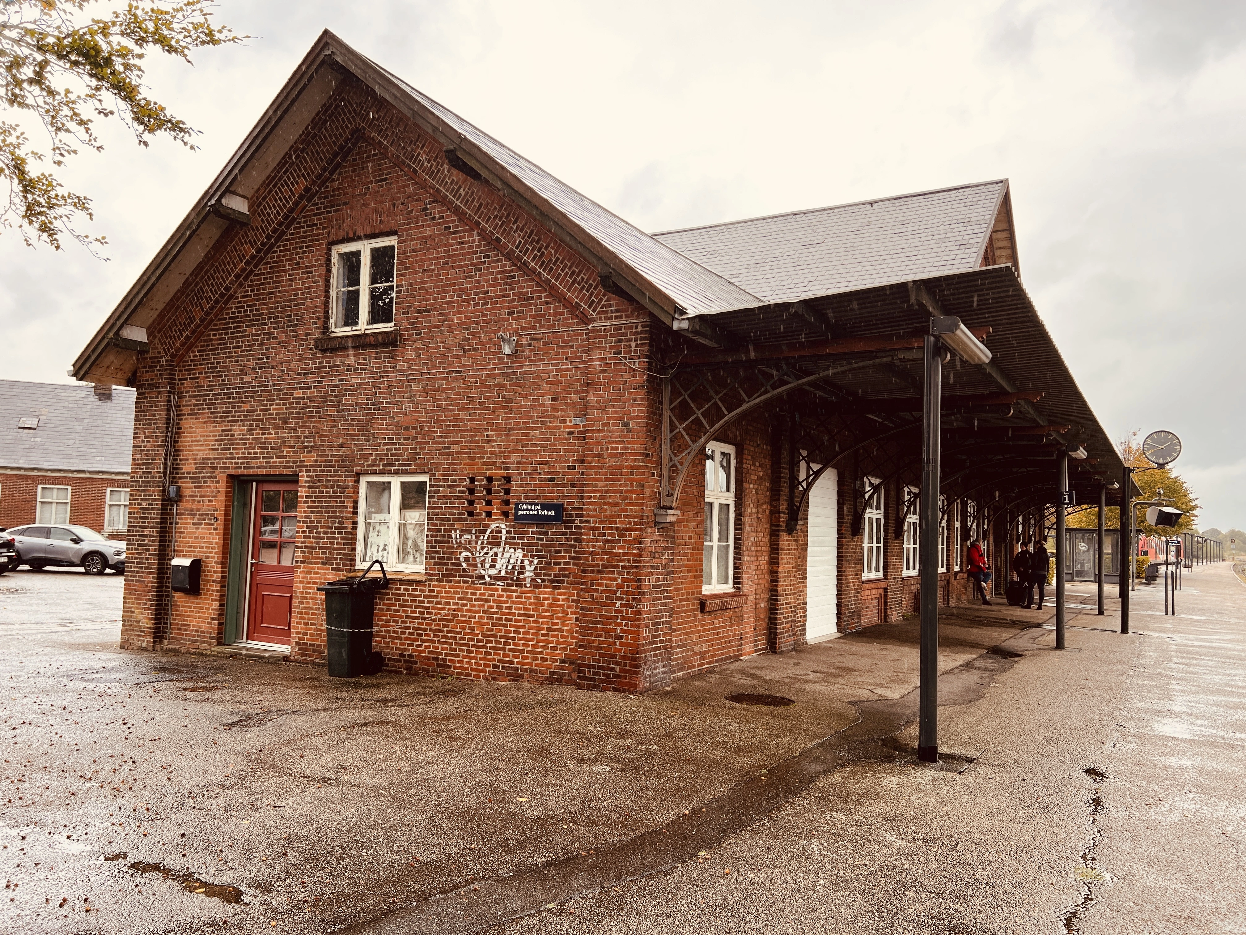 Billede af Vemb Station. Billede af Vemb Station.