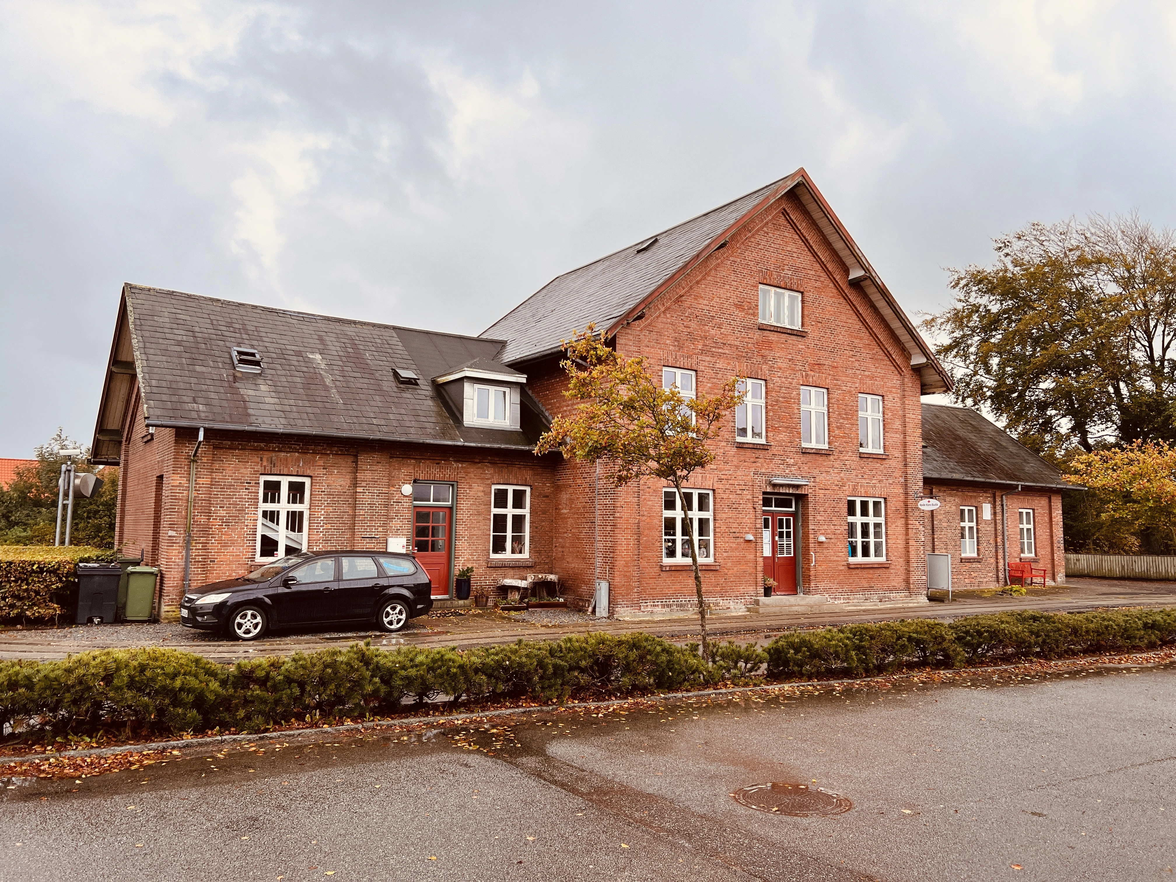 Billede af Vemb Station. Billede af Vemb Station.